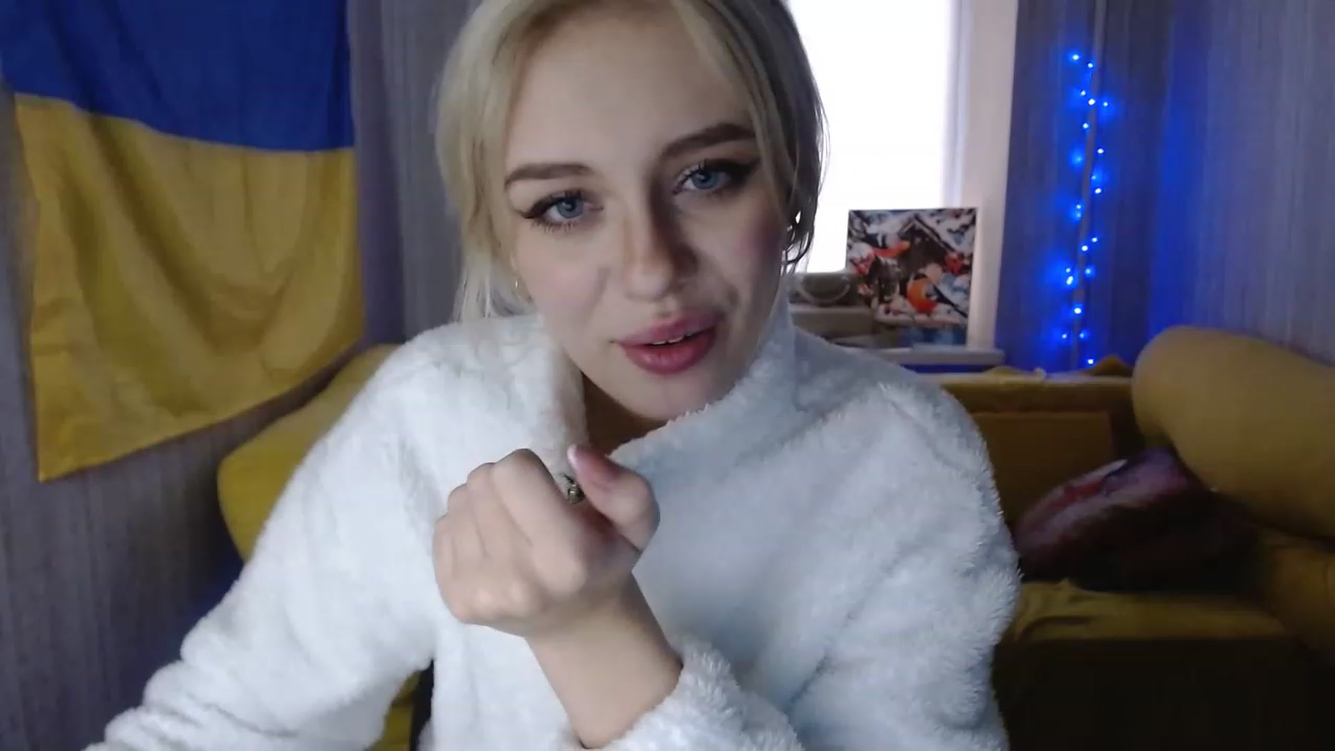 Gallery image thumbnail from Ririma_xo's myfreecams stream on, 12/08/2022, 12:13 image 6 of 20