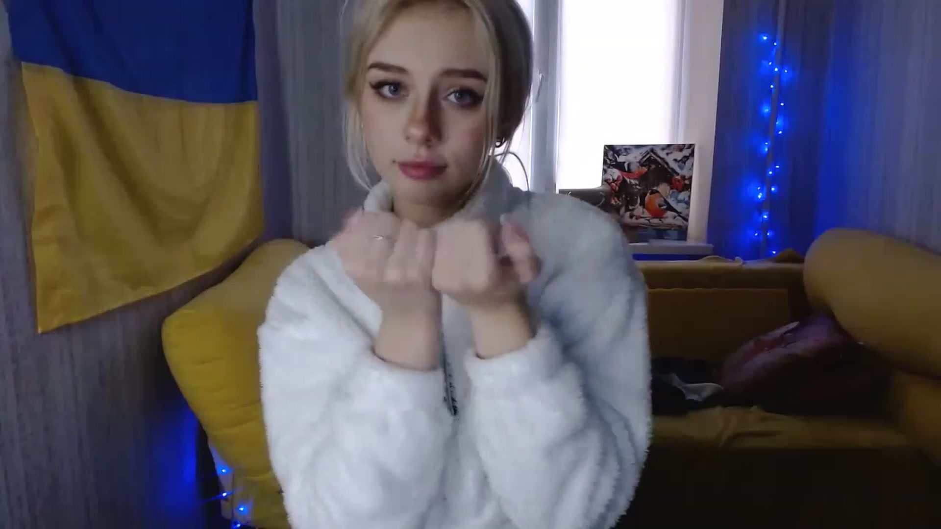 Gallery image thumbnail from Ririma_xo's myfreecams stream on, 12/08/2022, 12:13 image 18 of 20