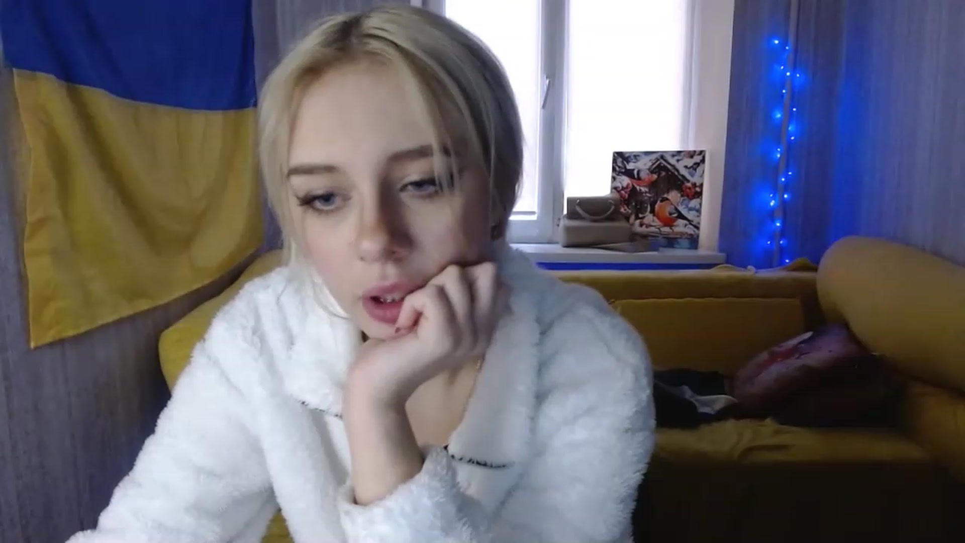 Gallery image thumbnail from Ririma_xo's myfreecams stream on, 12/08/2022, 12:13 image 2 of 20