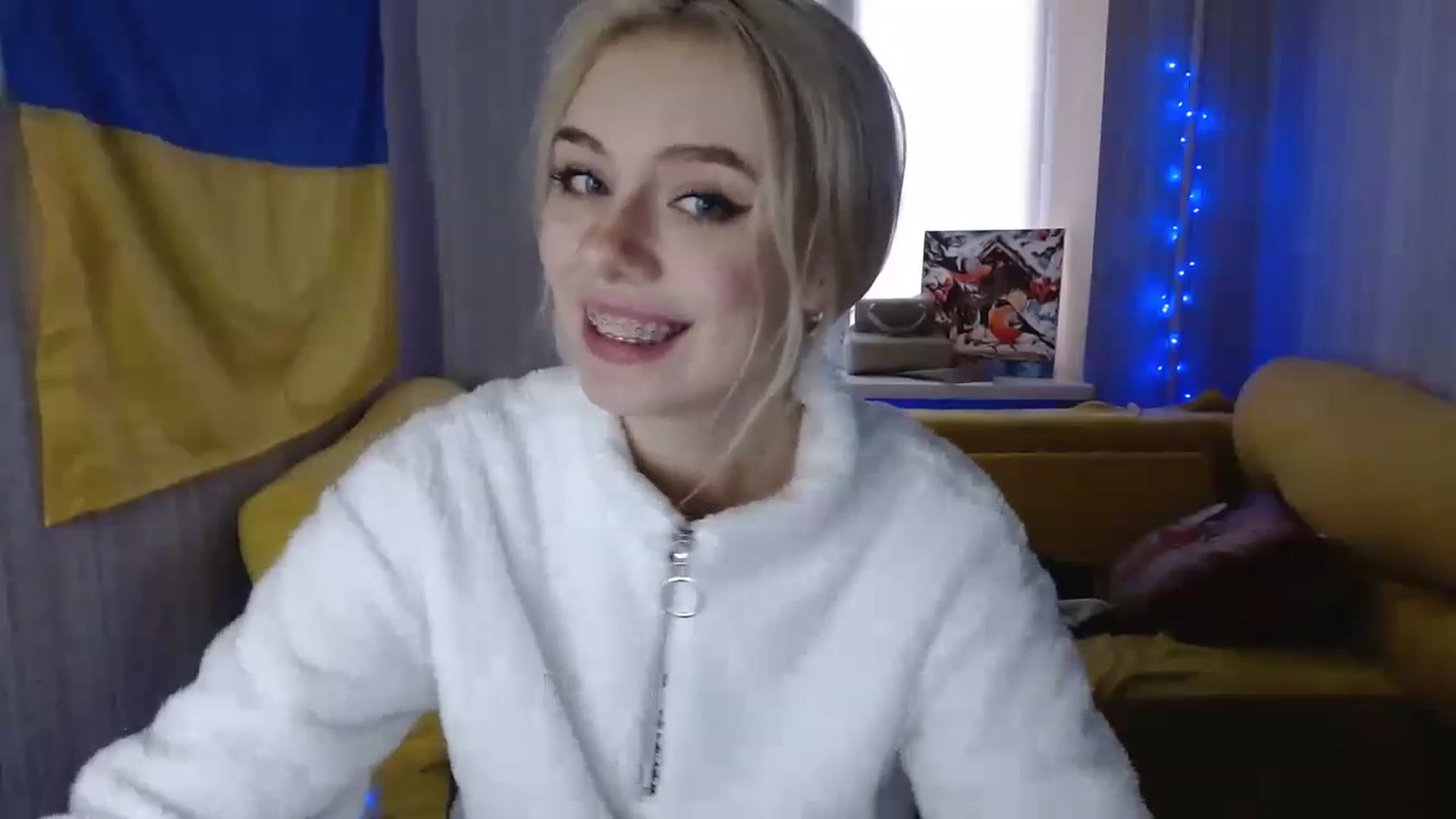 Gallery image thumbnail from Ririma_xo's myfreecams stream on, 12/08/2022, 12:13 image 12 of 20