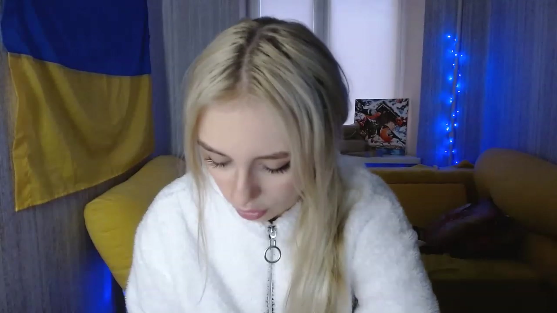 Gallery image thumbnail from Ririma_xo's myfreecams stream on, 12/08/2022, 12:56 image 16 of 20