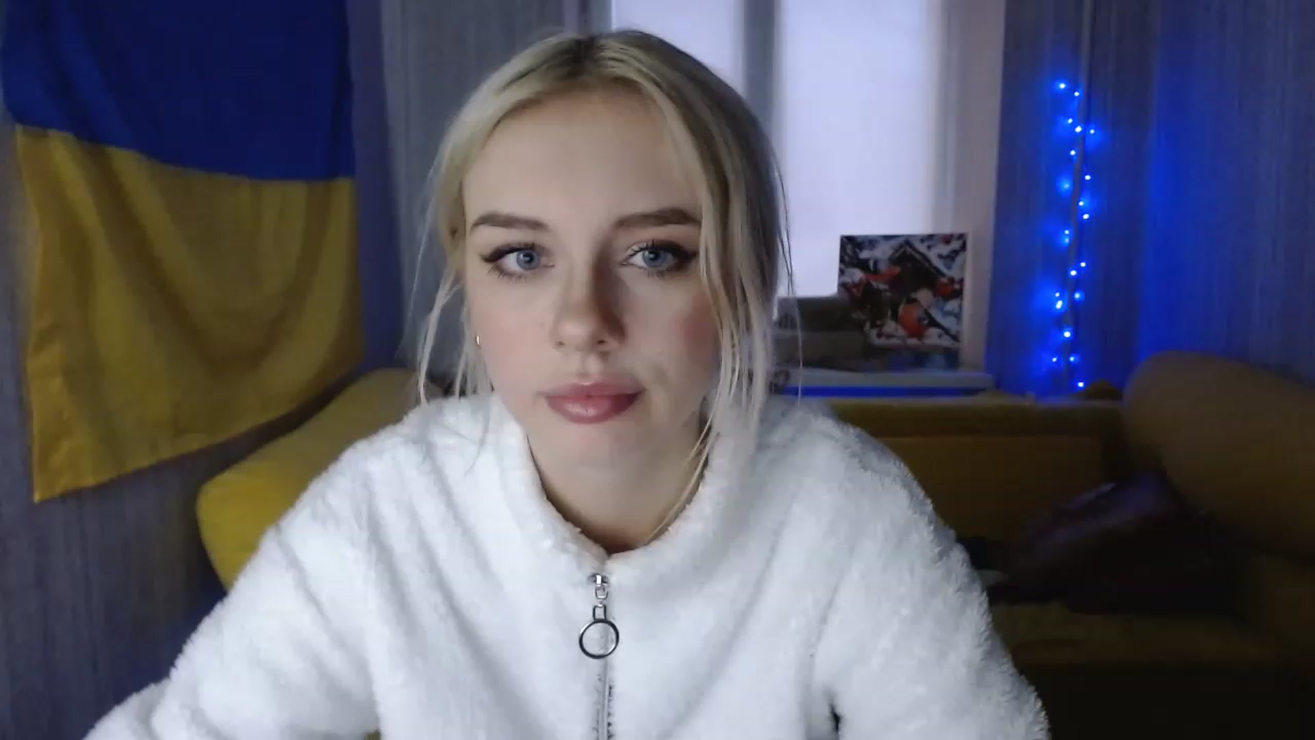 Gallery image thumbnail from Ririma_xo's myfreecams stream on, 12/08/2022, 12:56 image 2 of 20