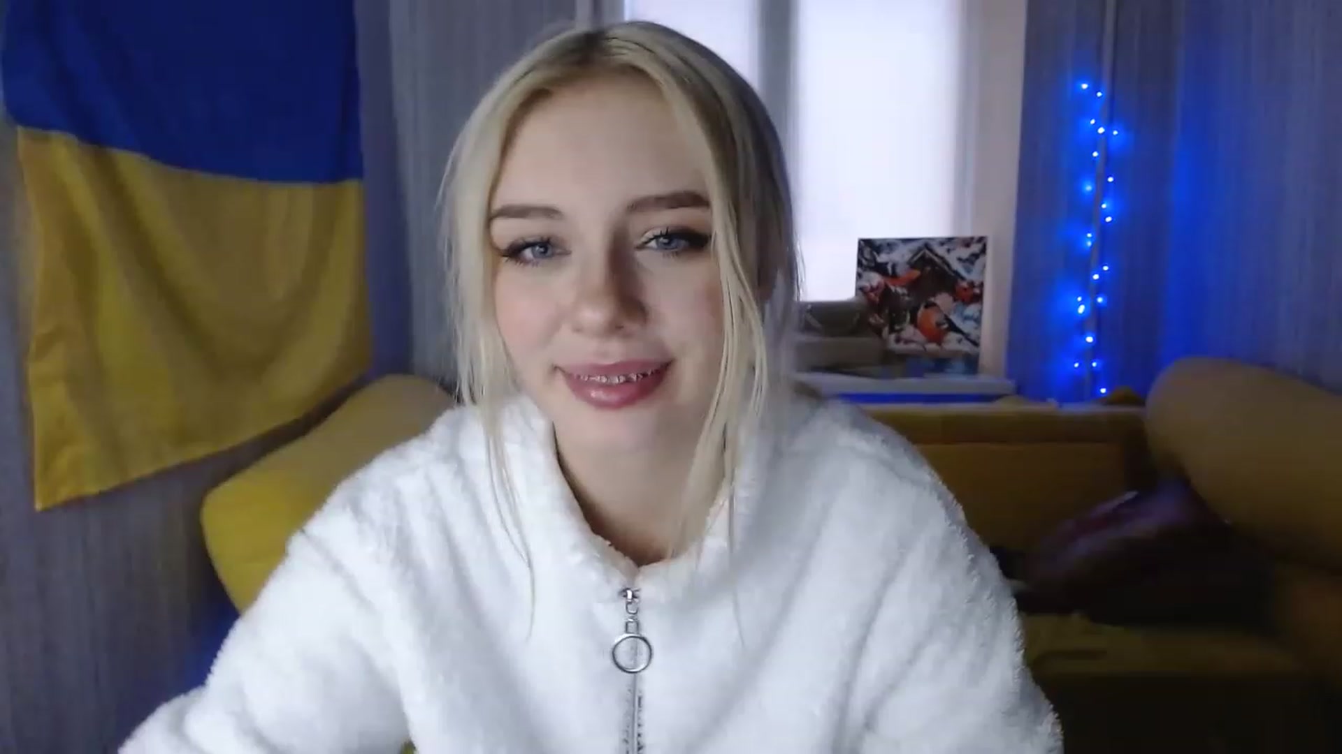 Gallery image thumbnail from Ririma_xo's myfreecams stream on, 12/08/2022, 12:56 image 7 of 20