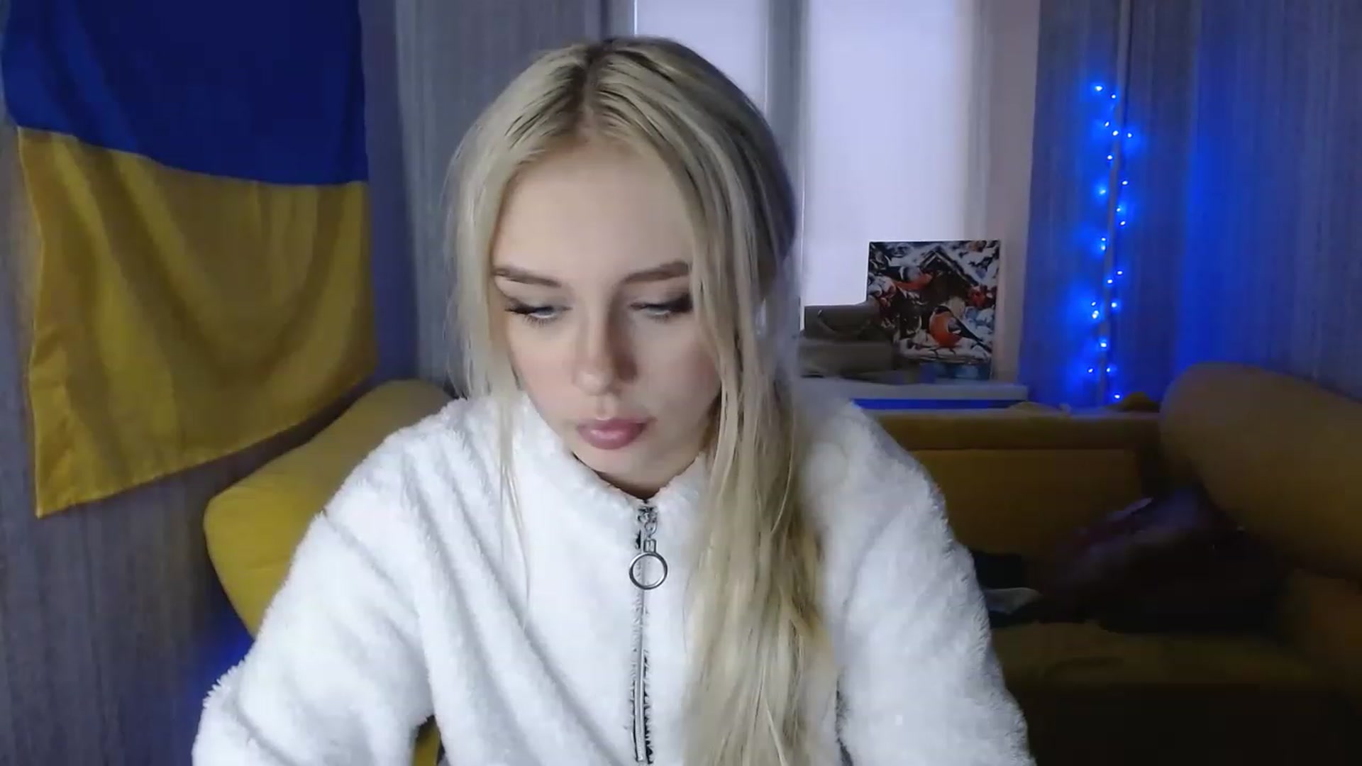 Gallery image thumbnail from Ririma_xo's myfreecams stream on, 12/08/2022, 12:56 image 17 of 20