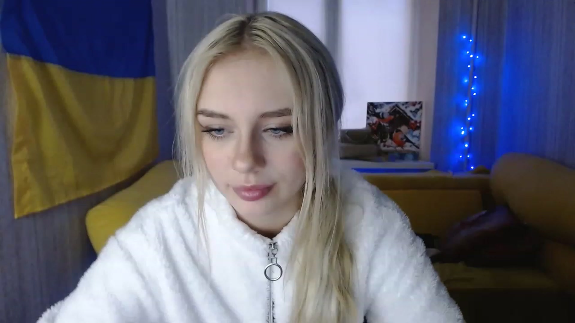 Gallery image thumbnail from Ririma_xo's myfreecams stream on, 12/08/2022, 12:56 image 18 of 20