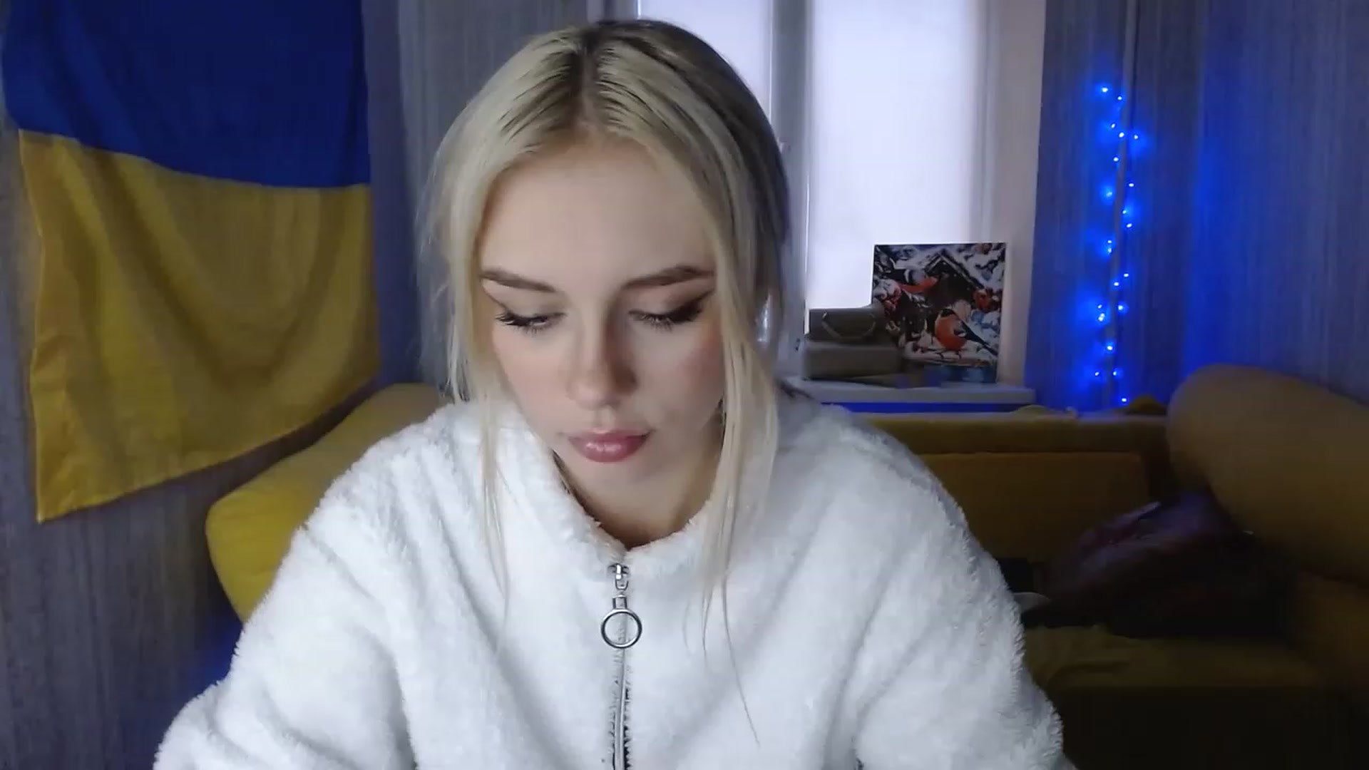 Gallery image thumbnail from Ririma_xo's myfreecams stream on, 12/08/2022, 12:56 image 3 of 20