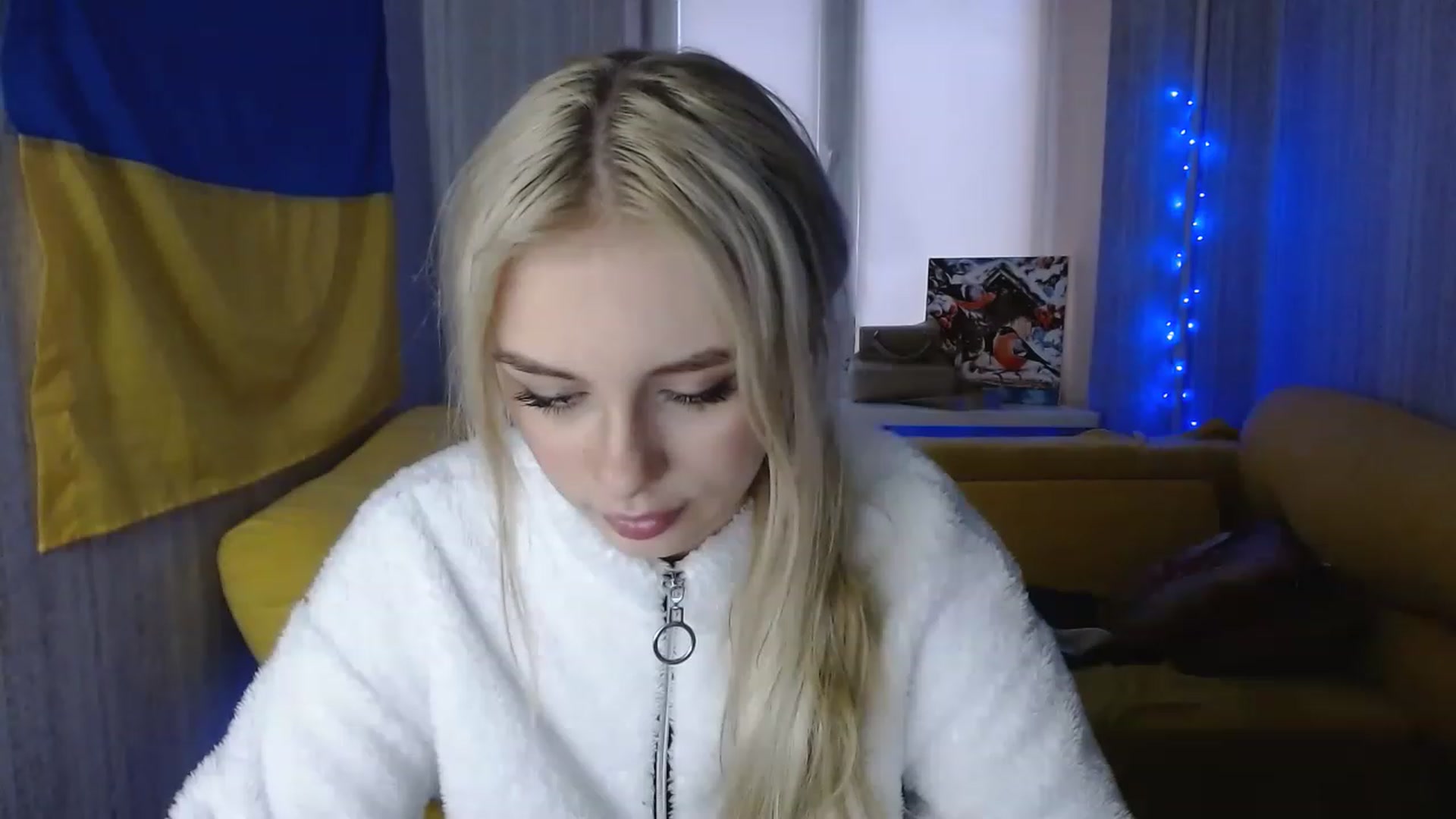 Gallery image thumbnail from Ririma_xo's myfreecams stream on, 12/08/2022, 12:56 image 14 of 20