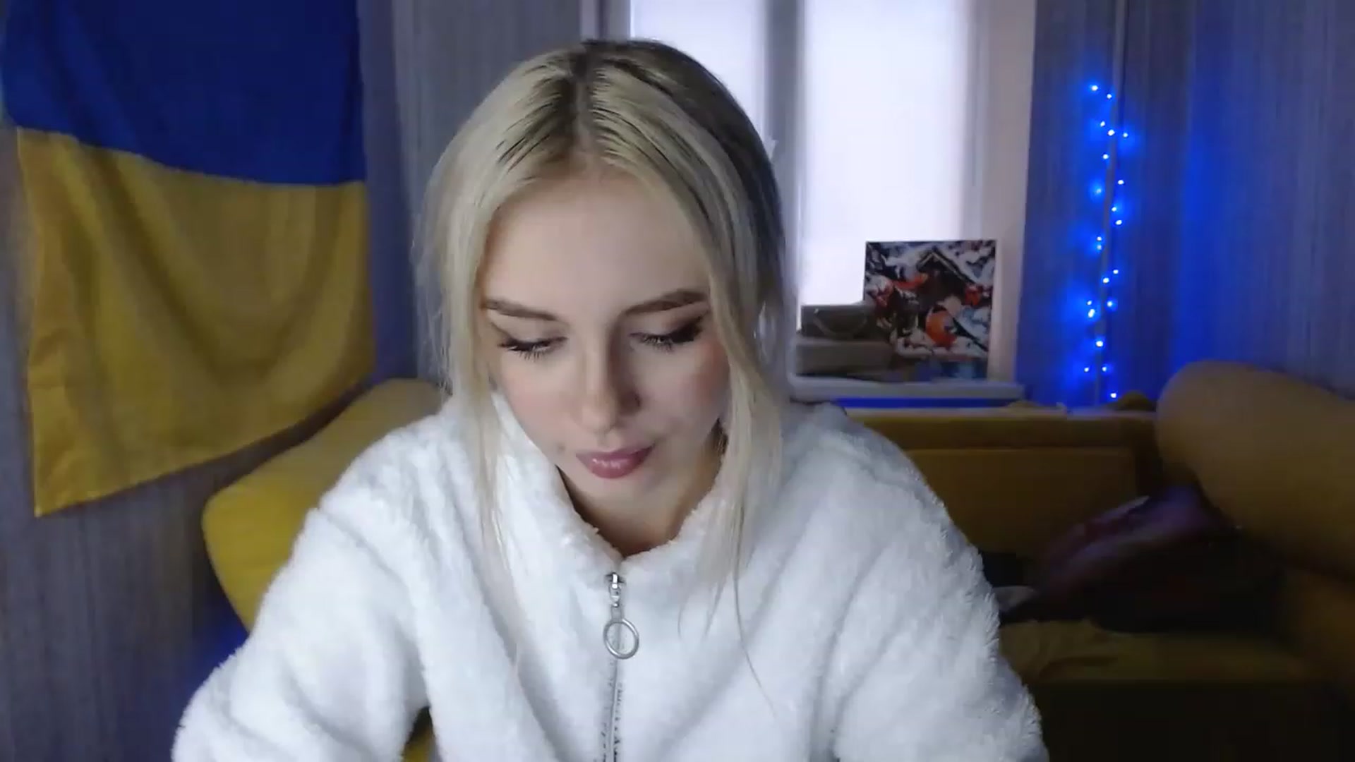 Gallery image thumbnail from Ririma_xo's myfreecams stream on, 12/08/2022, 12:56 image 8 of 20