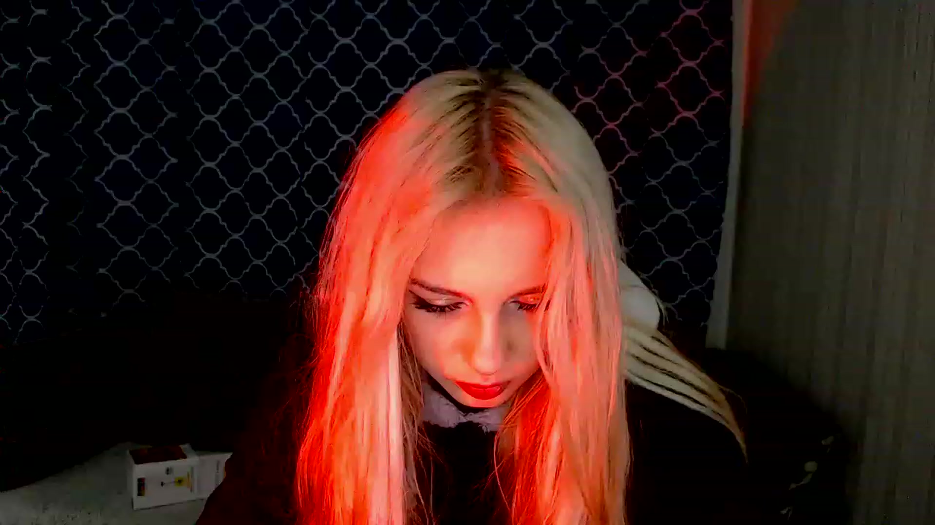 Gallery image thumbnail from Ririma_xo's myfreecams stream on, 12/10/2022, 12:38 image 2 of 20