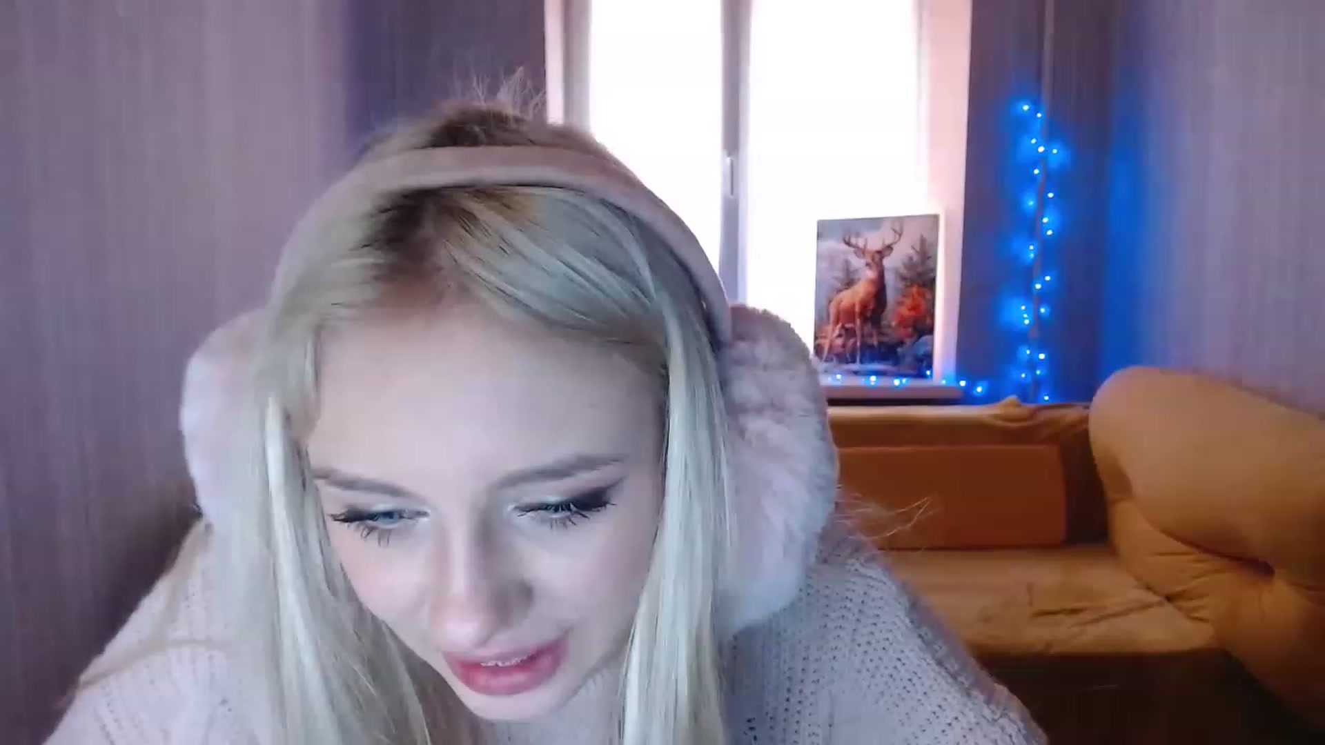 Gallery image thumbnail from Ririma_xo's myfreecams stream on, 12/17/2022, 11:50 image 11 of 20