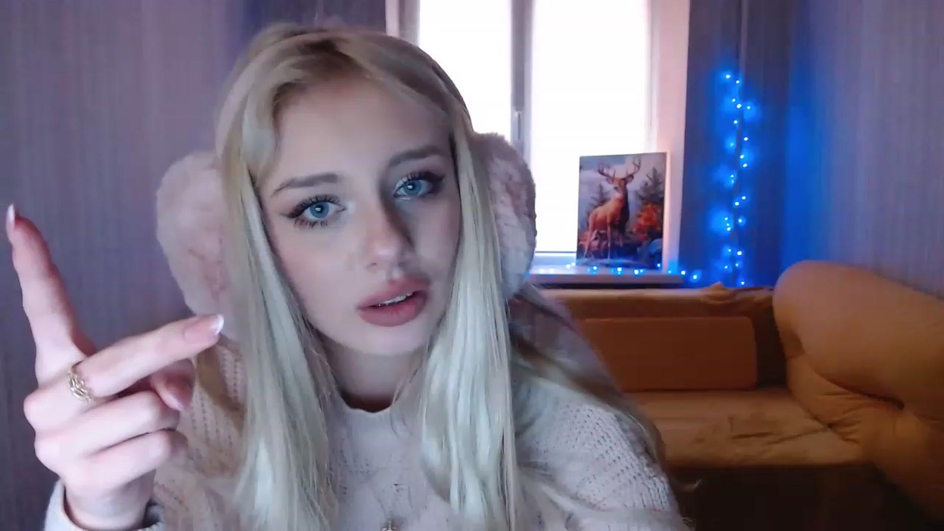 Gallery image thumbnail from Ririma_xo's myfreecams stream on, 12/17/2022, 11:50 image 20 of 20