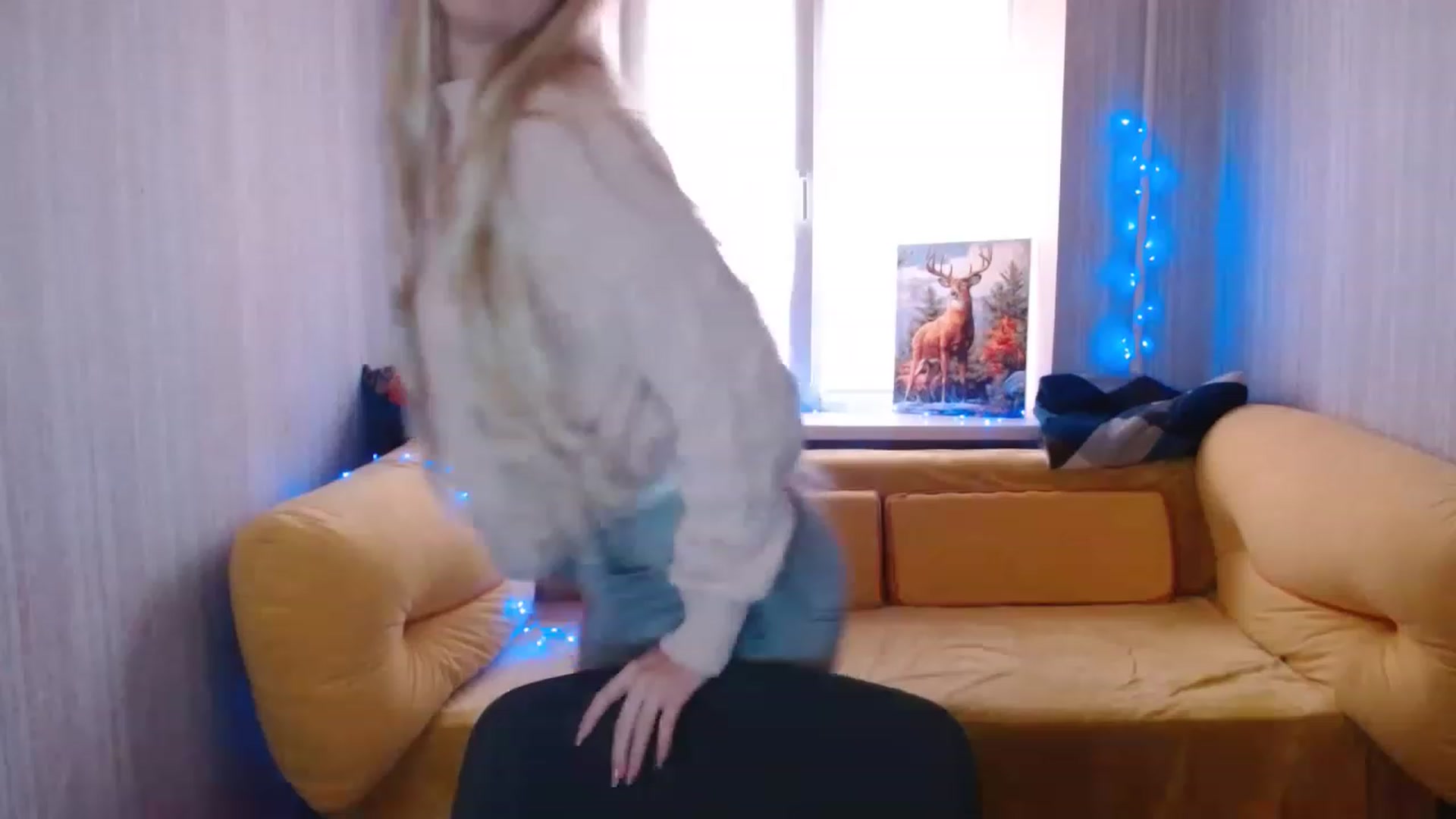 Gallery image thumbnail from Ririma_xo's myfreecams stream on, 12/17/2022, 11:50 image 4 of 20