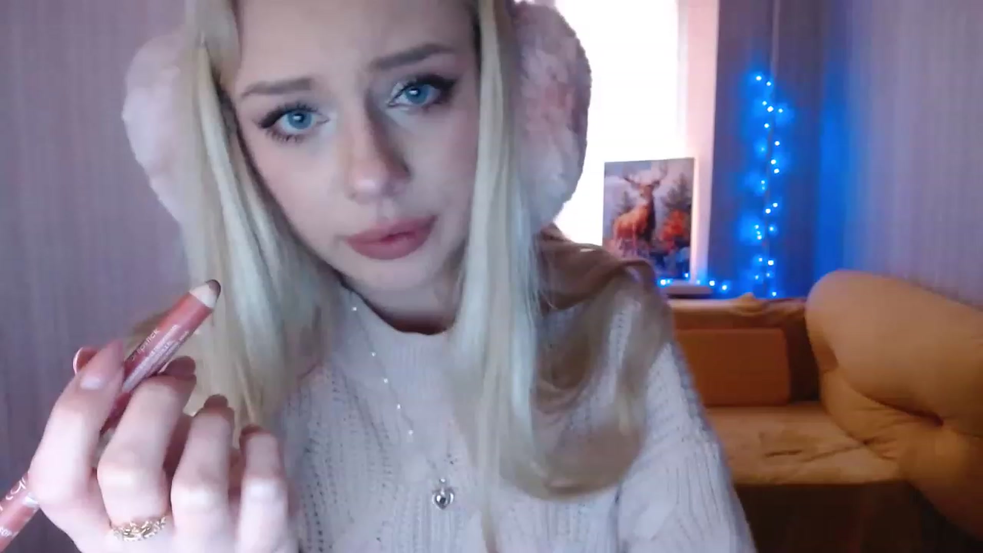 Gallery image thumbnail from Ririma_xo's myfreecams stream on, 12/17/2022, 11:50 image 19 of 20