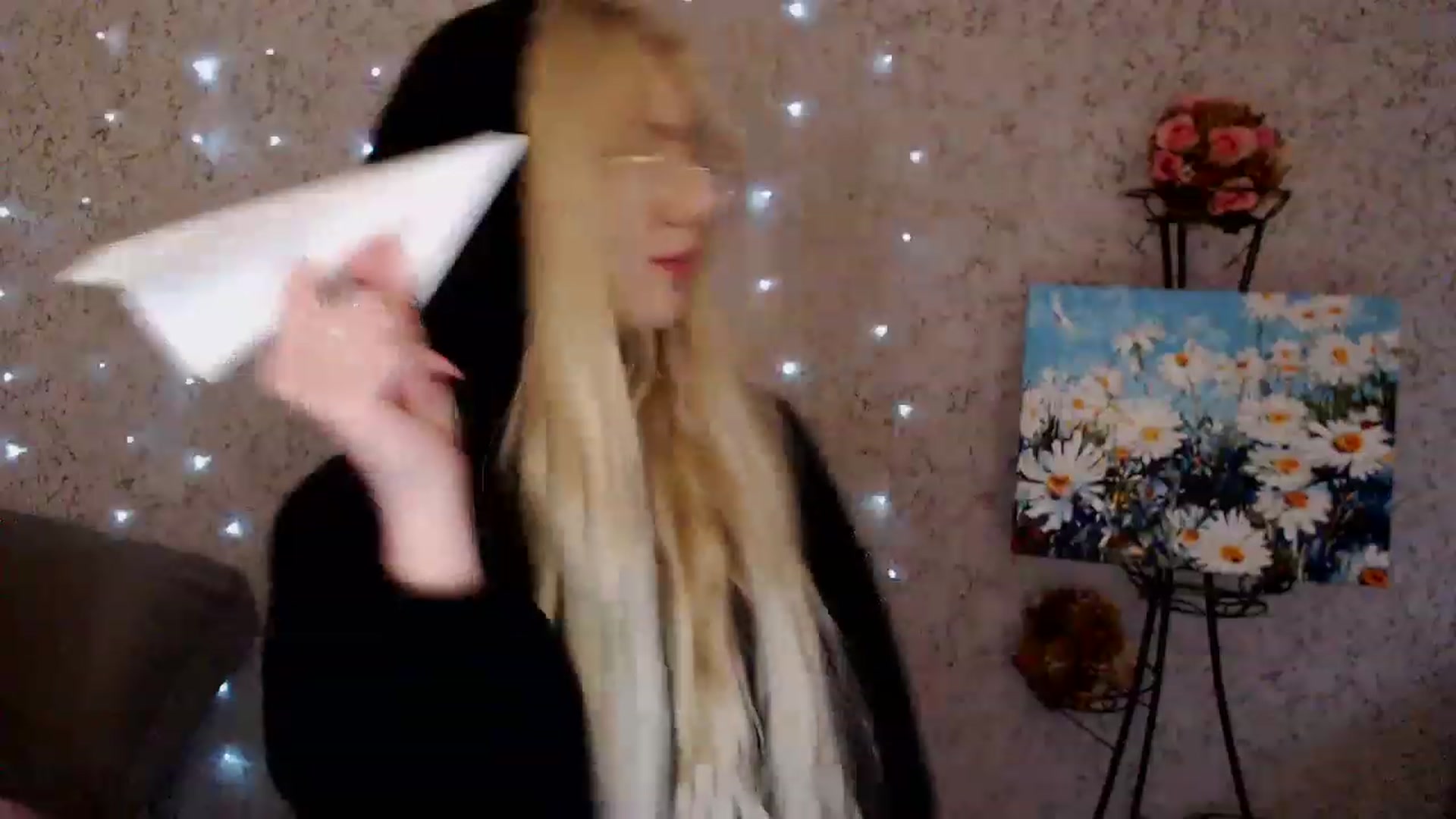 Gallery image thumbnail from Ririma_xo's myfreecams stream on, 12/22/2022, 13:03 image 19 of 20