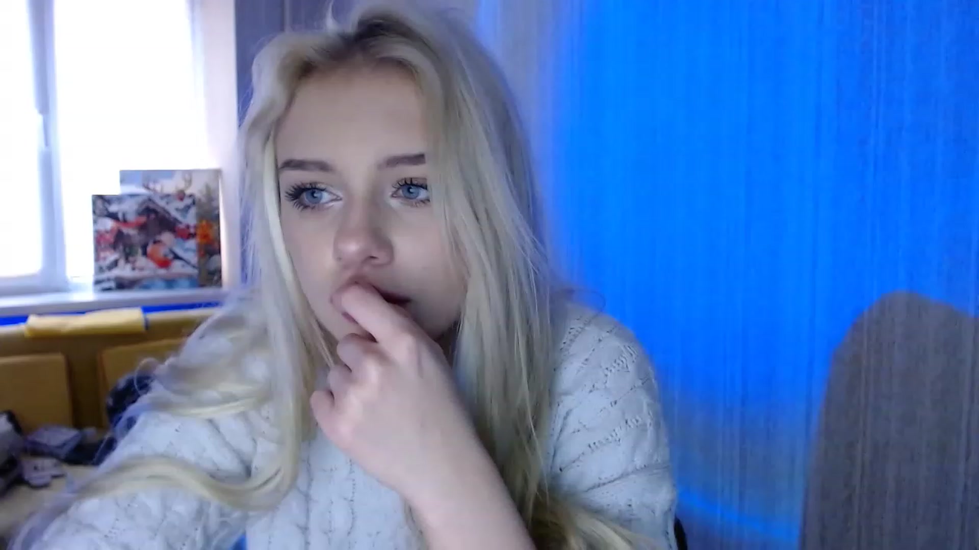 Gallery image thumbnail from Ririma_xo's myfreecams stream on, 12/23/2022, 11:11 image 1 of 20