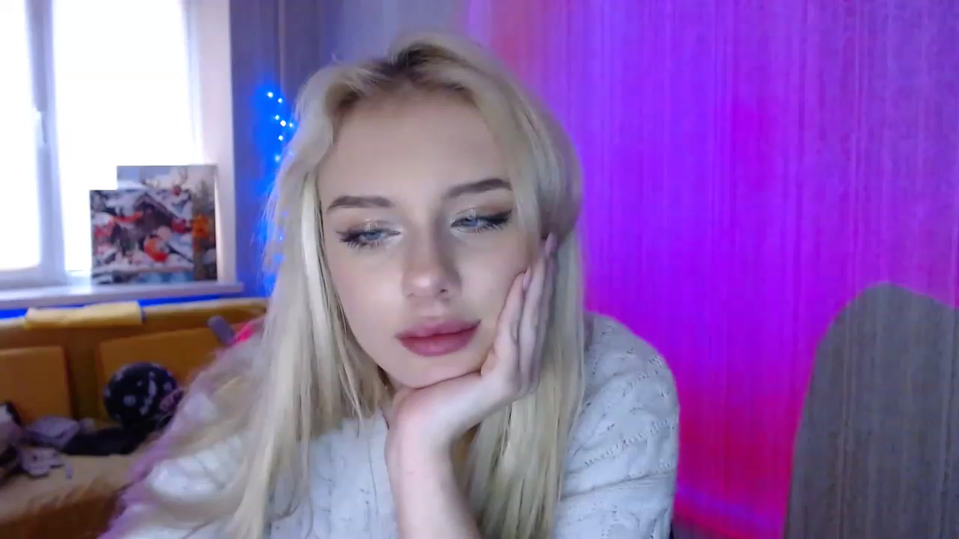 Gallery image thumbnail from Ririma_xo's myfreecams stream on, 12/23/2022, 11:11 image 11 of 20