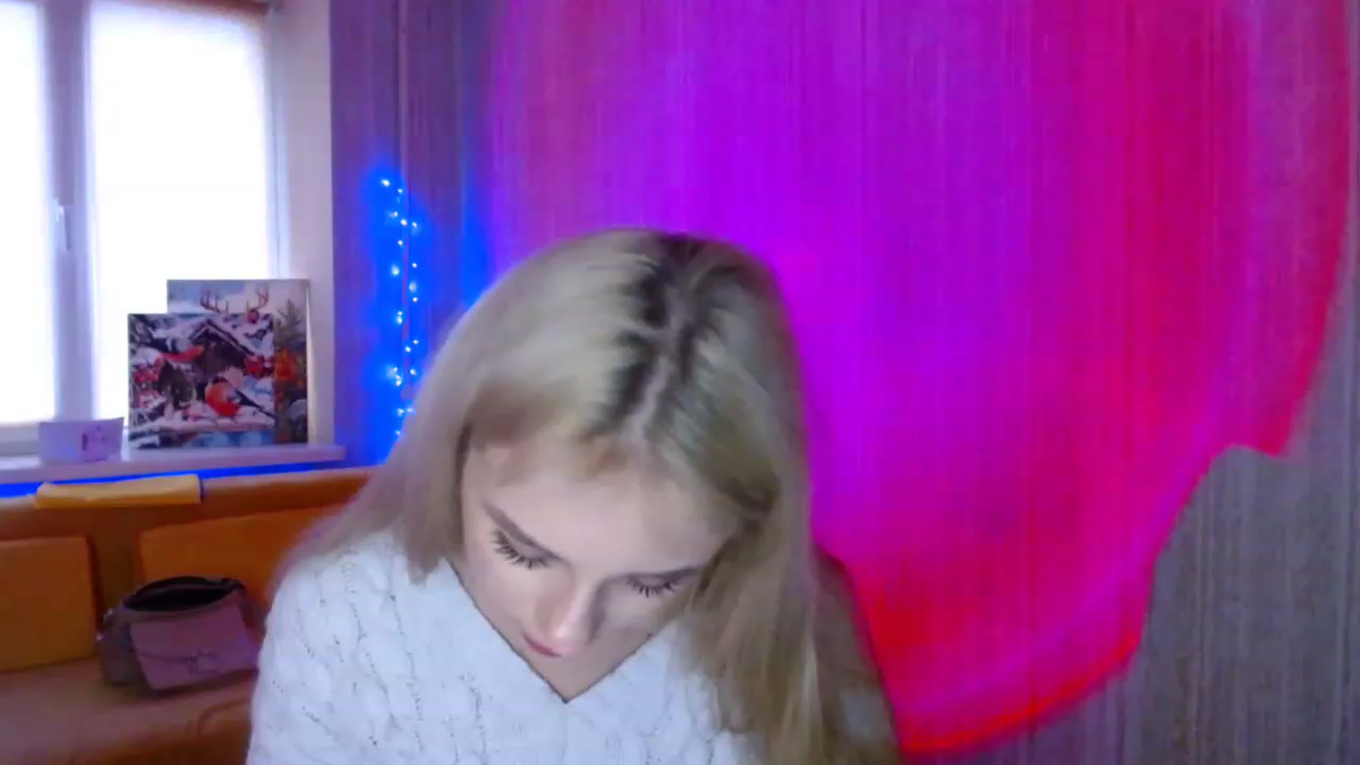 Gallery image thumbnail from Ririma_xo's myfreecams stream on, 12/23/2022, 13:10 image 13 of 20