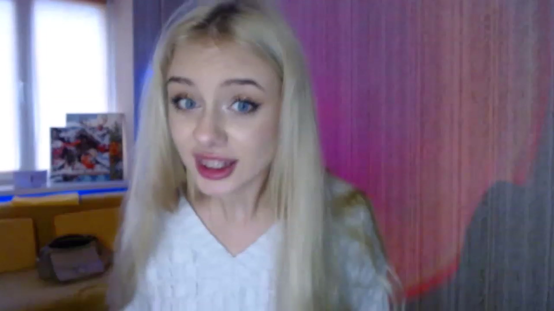 Gallery image thumbnail from Ririma_xo's myfreecams stream on, 12/23/2022, 13:10 image 14 of 20