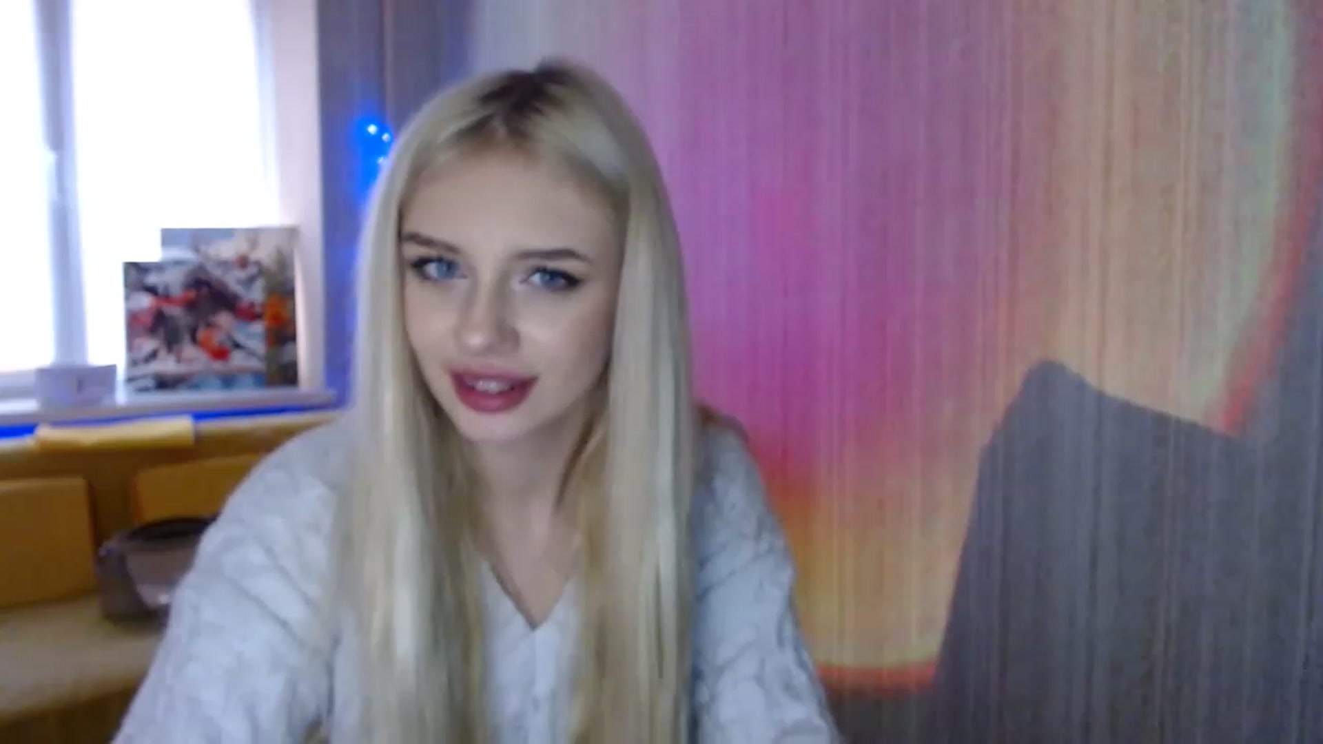 Gallery image thumbnail from Ririma_xo's myfreecams stream on, 12/23/2022, 13:10 image 5 of 20