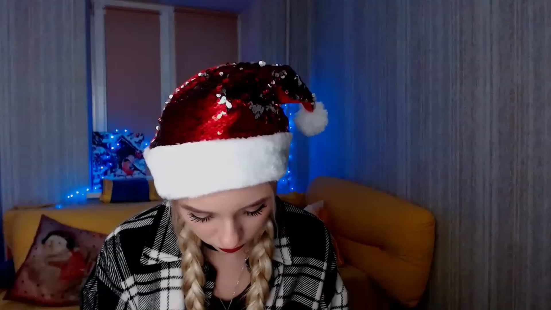 Gallery image thumbnail from Ririma_xo's myfreecams stream on, 12/24/2022, 14:15 image 8 of 20