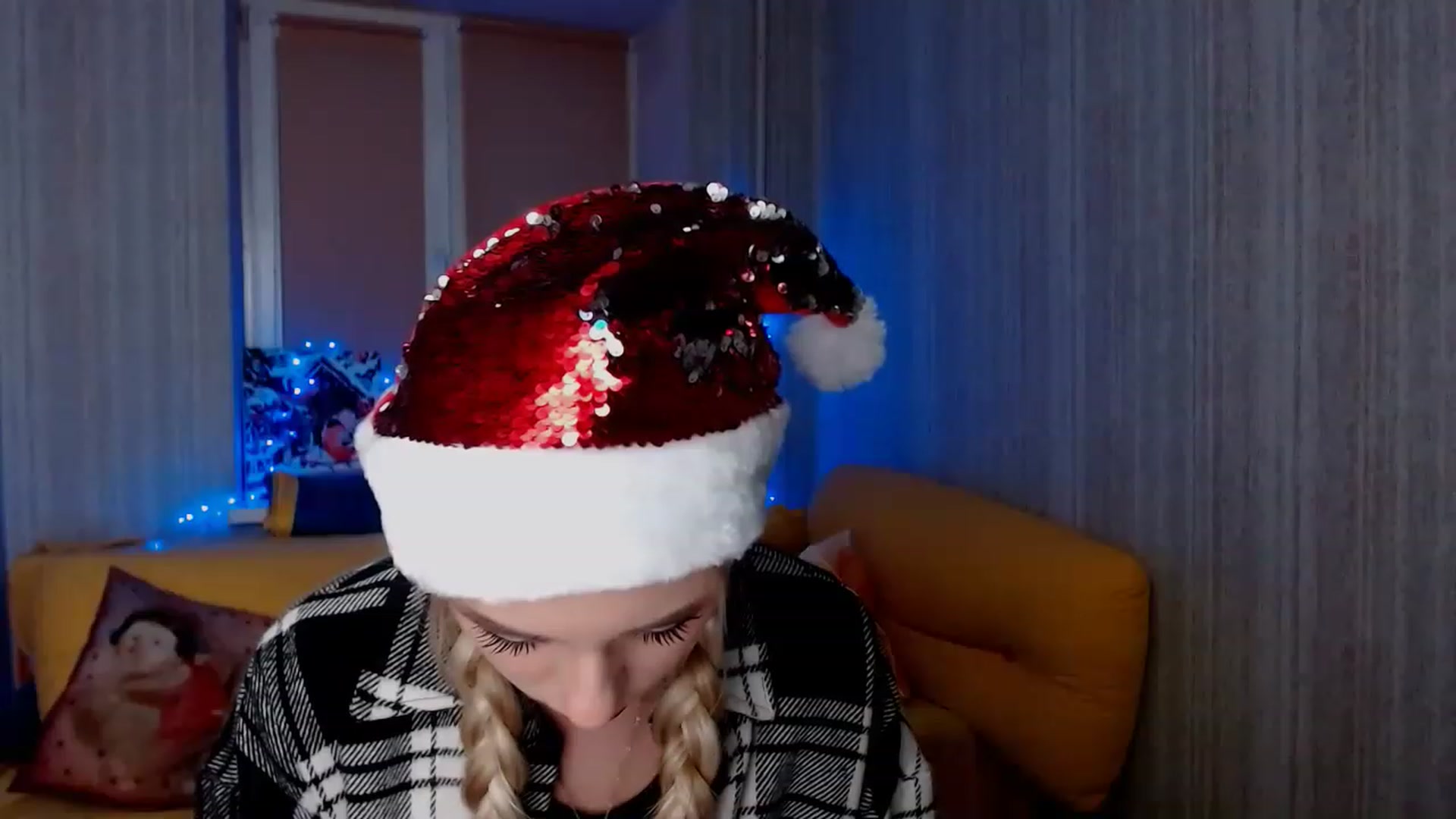 Gallery image thumbnail from Ririma_xo's myfreecams stream on, 12/24/2022, 14:15 image 9 of 20