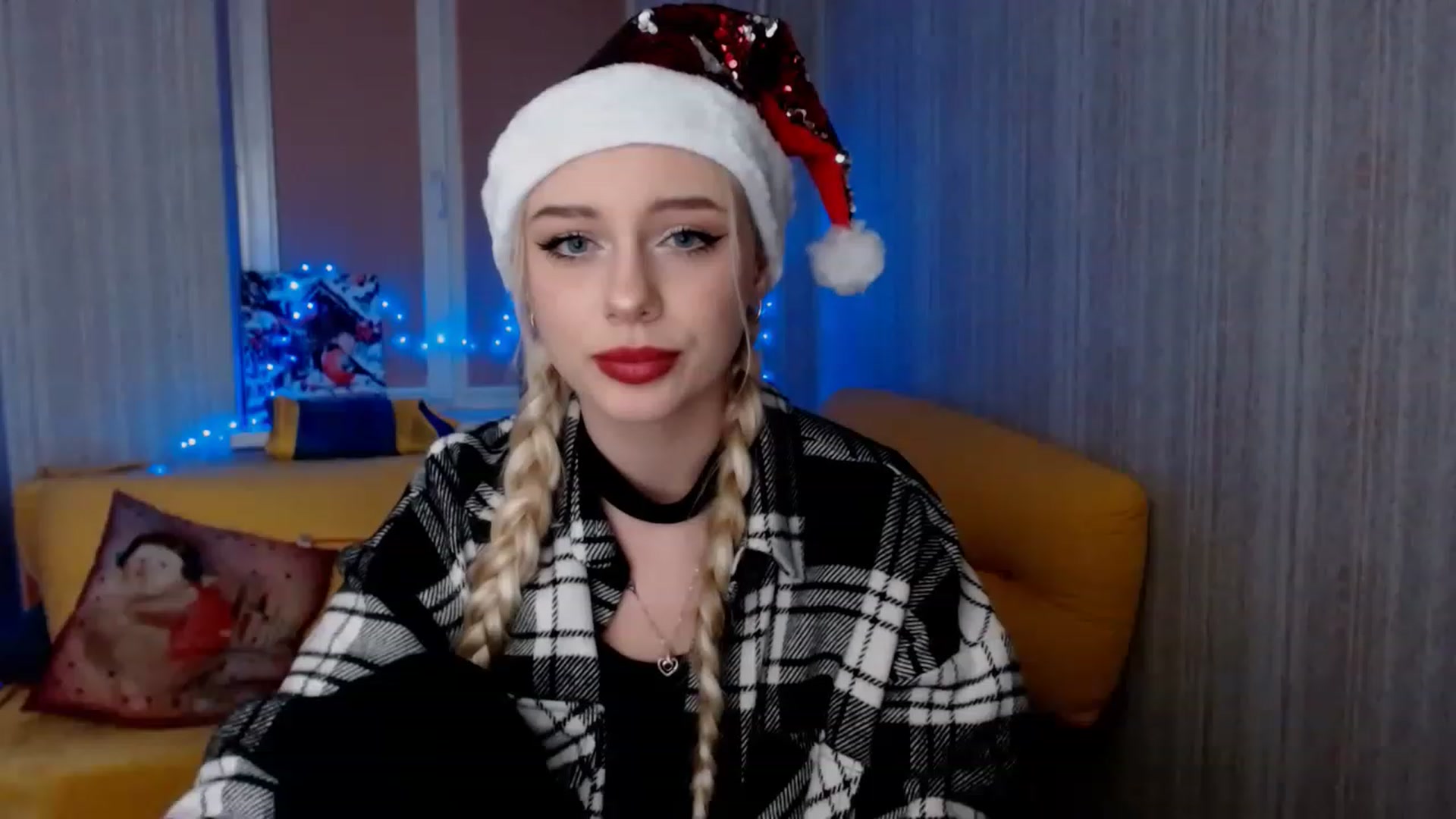 Gallery image thumbnail from Ririma_xo's myfreecams stream on, 12/24/2022, 14:15 image 20 of 20