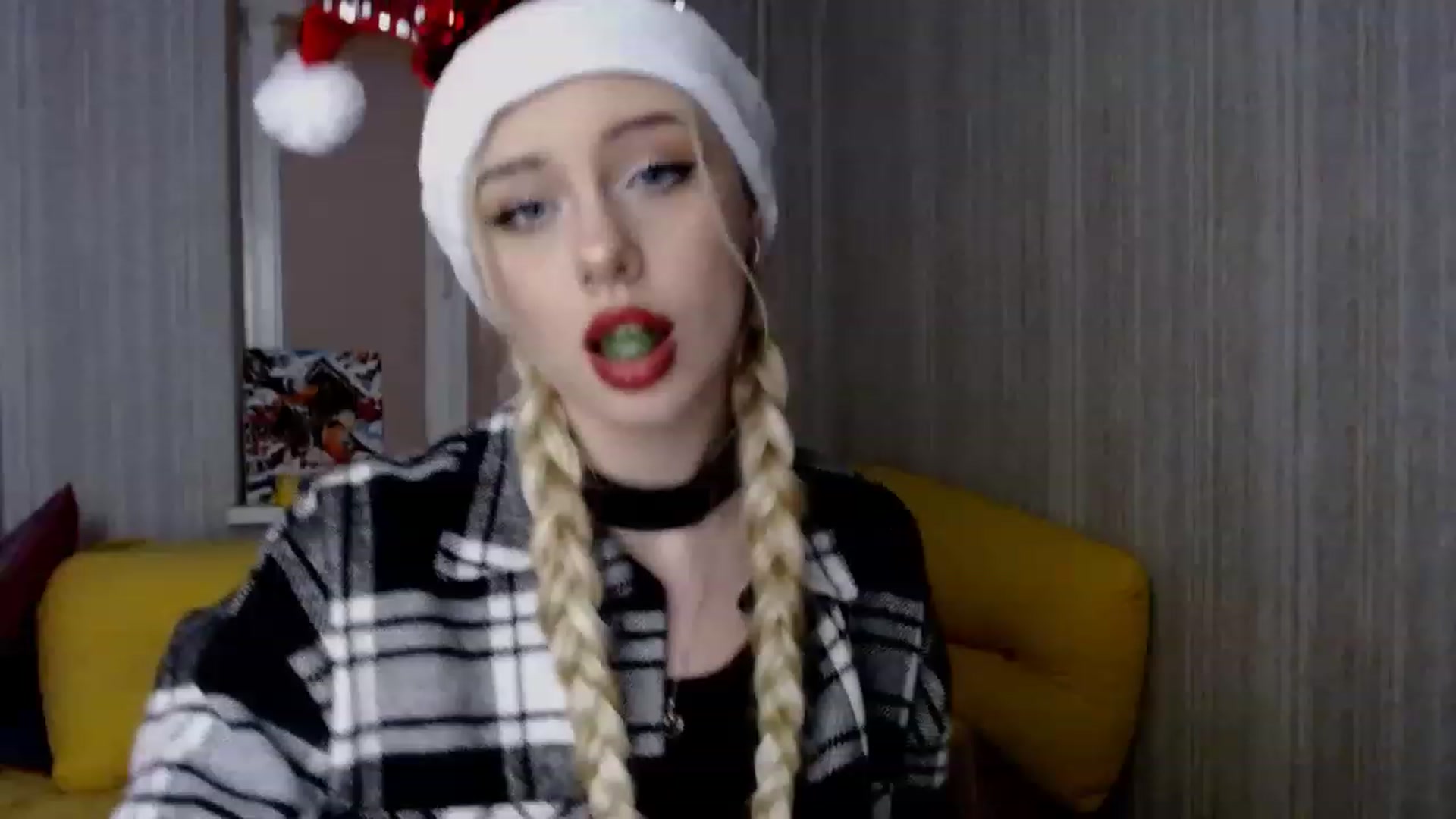 Gallery image thumbnail from Ririma_xo's myfreecams stream on, 12/24/2022, 14:15 image 1 of 20