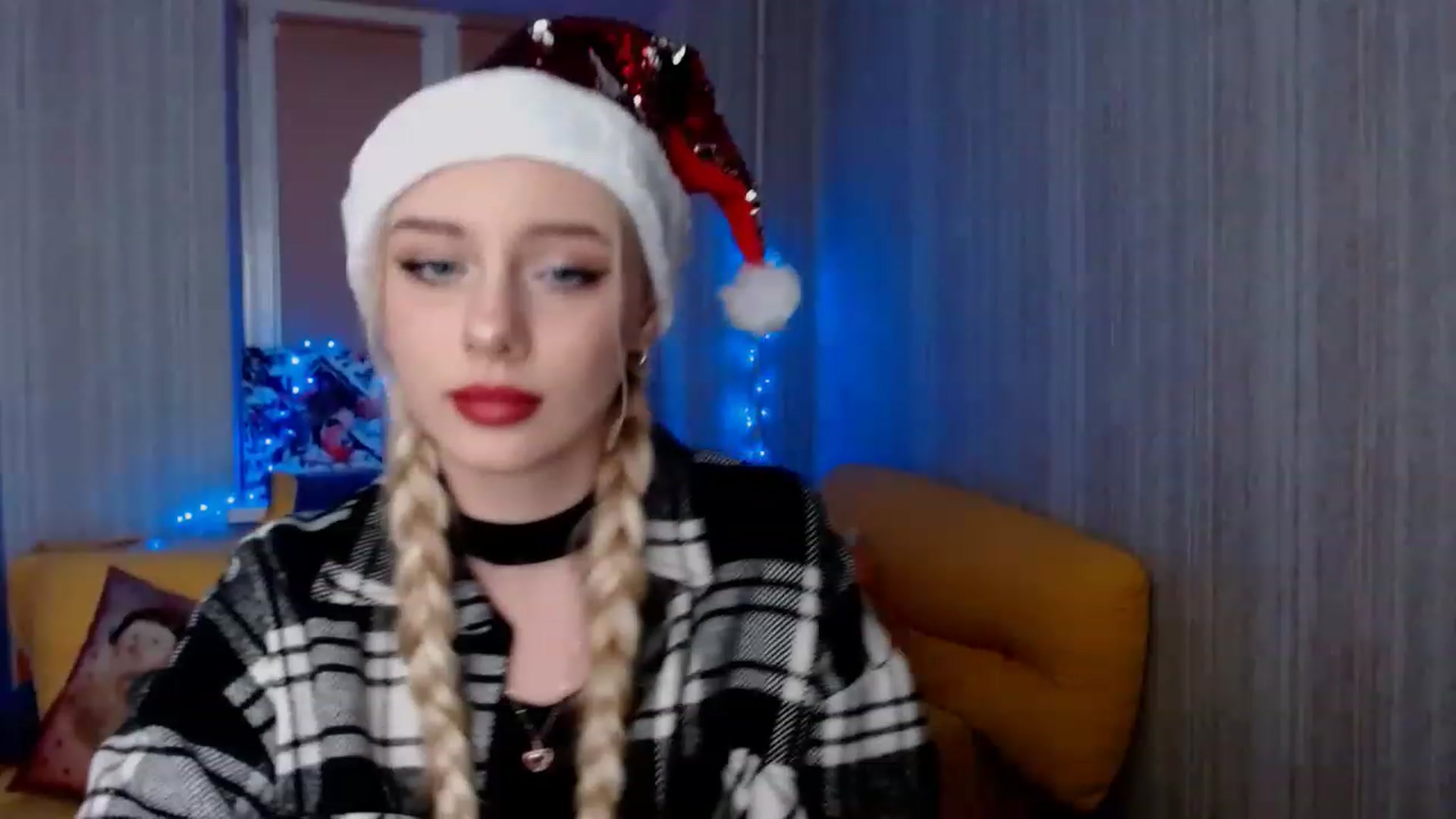 Gallery image thumbnail from Ririma_xo's myfreecams stream on, 12/24/2022, 14:15 image 7 of 20
