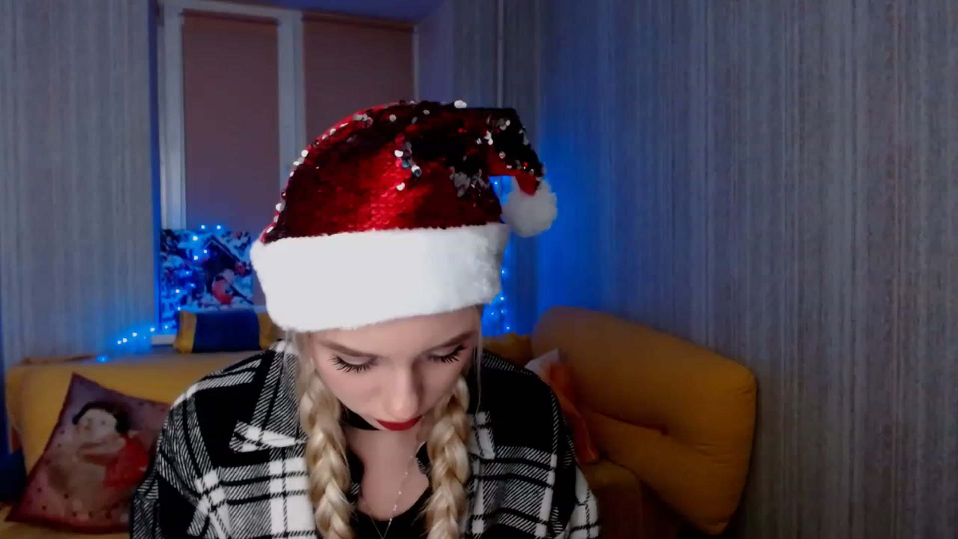 Gallery image thumbnail from Ririma_xo's myfreecams stream on, 12/24/2022, 14:15 image 10 of 20
