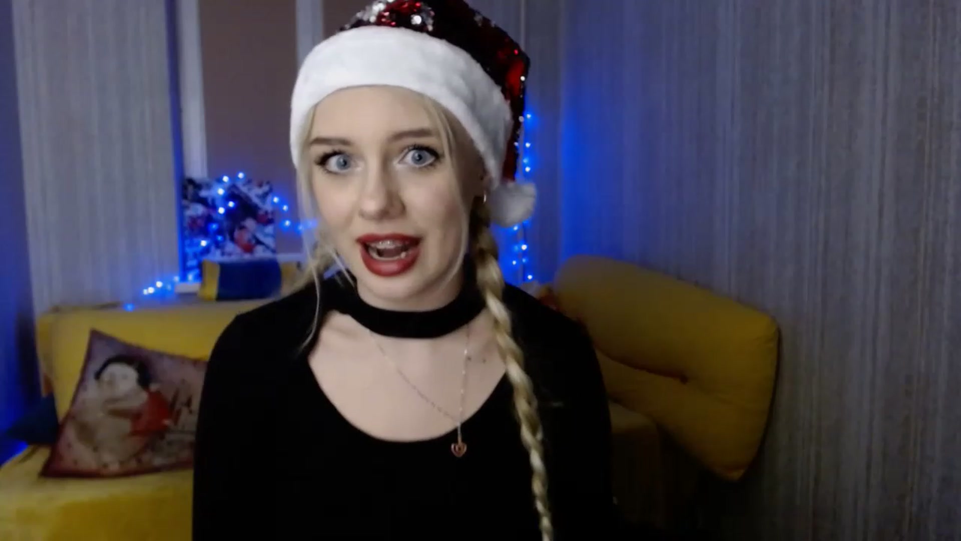 Gallery image thumbnail from Ririma_xo's myfreecams stream on, 12/24/2022, 17:04 image 12 of 20