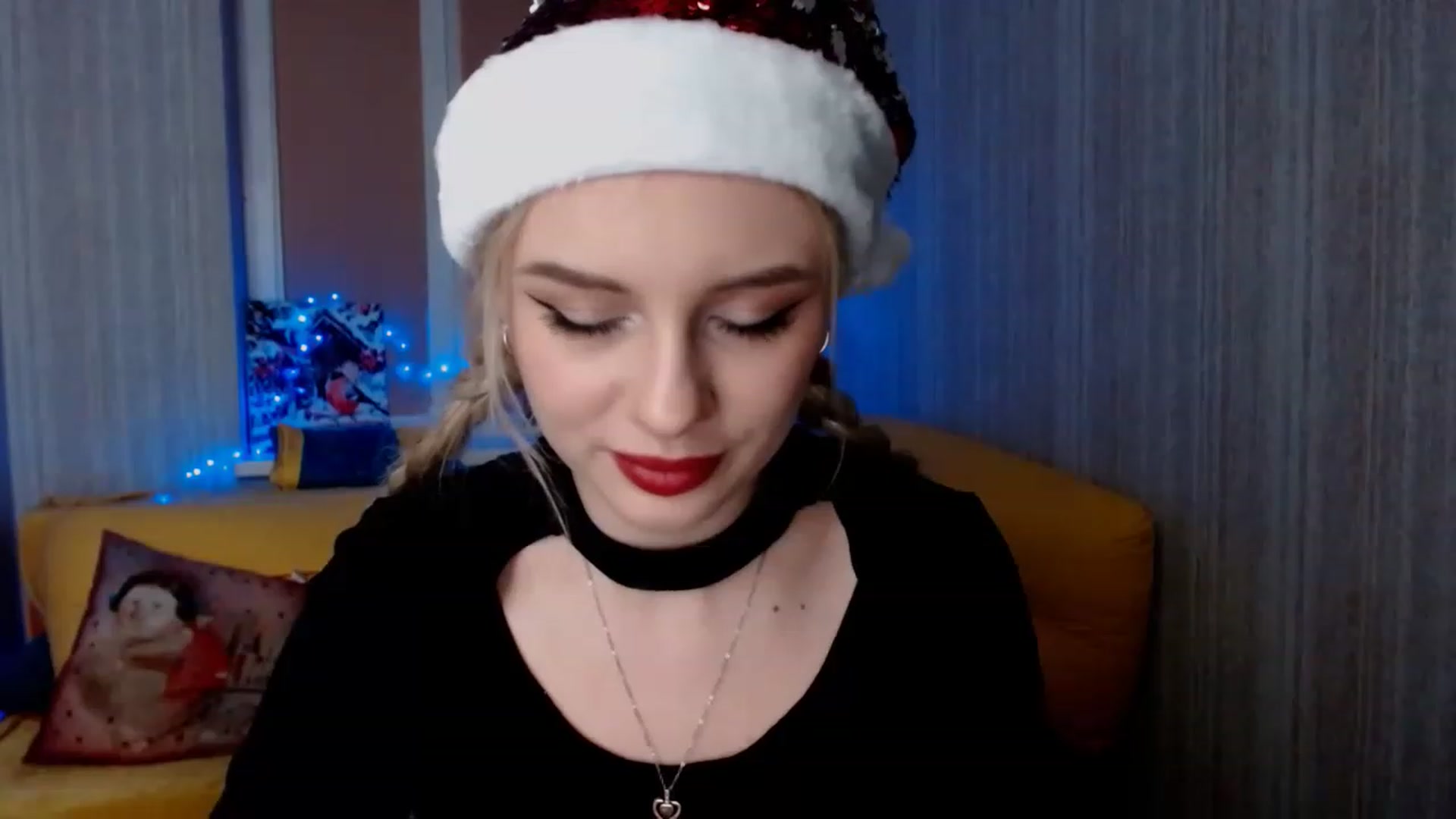Gallery image thumbnail from Ririma_xo's myfreecams stream on, 12/24/2022, 17:04 image 2 of 20