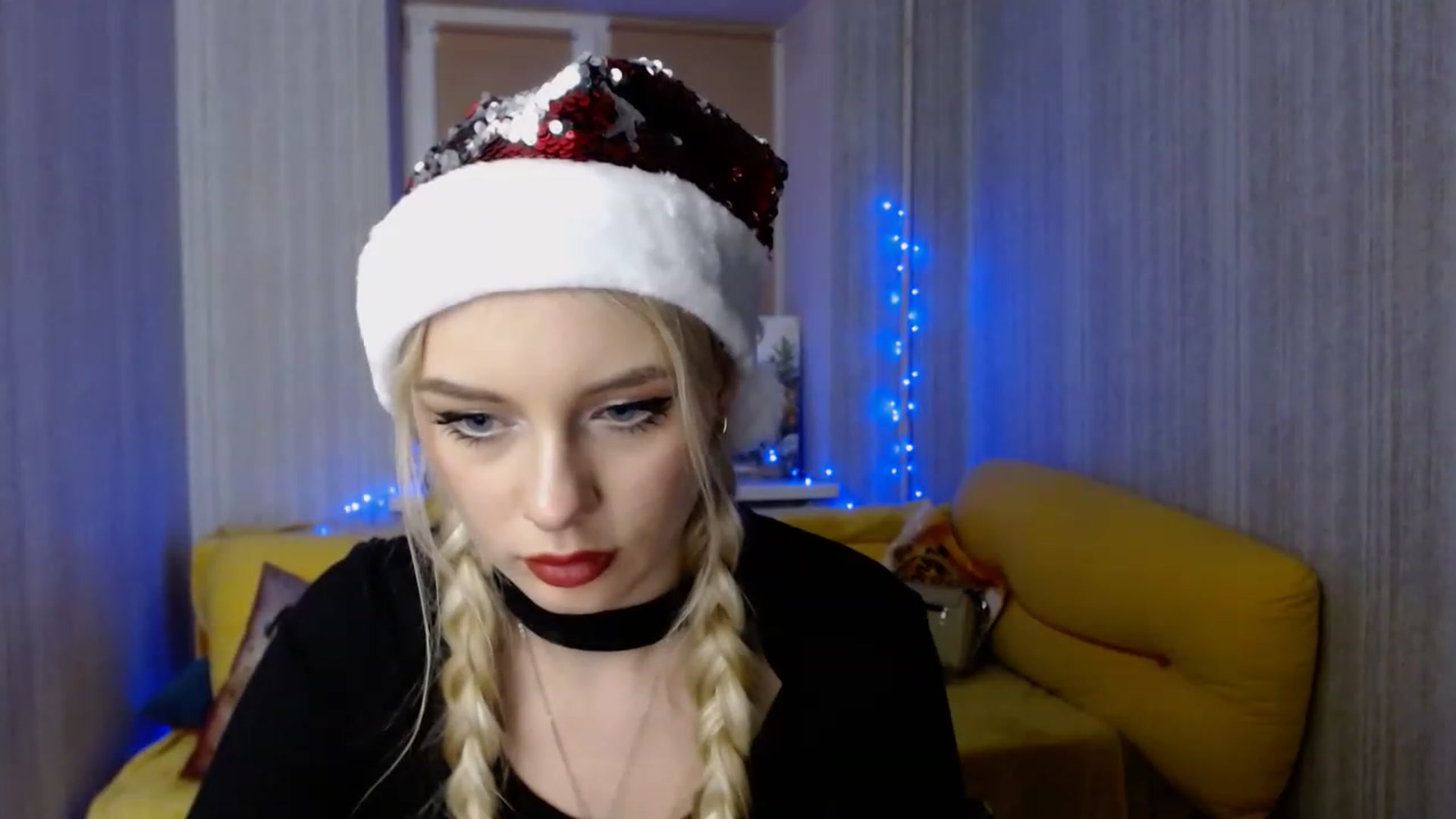 Gallery image thumbnail from Ririma_xo's myfreecams stream on, 12/24/2022, 17:04 image 20 of 20