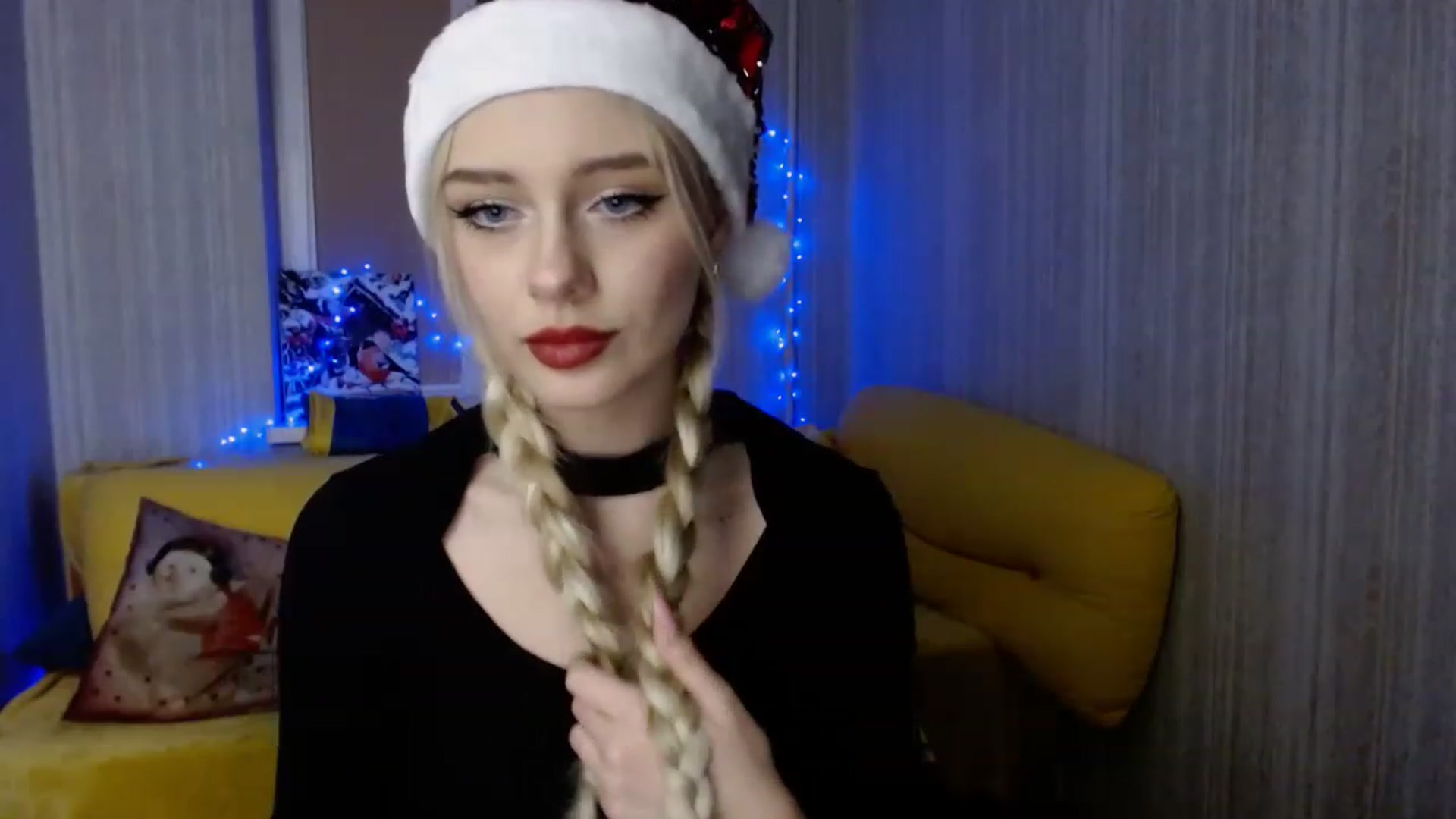 Gallery image thumbnail from Ririma_xo's myfreecams stream on, 12/24/2022, 17:04 image 11 of 20