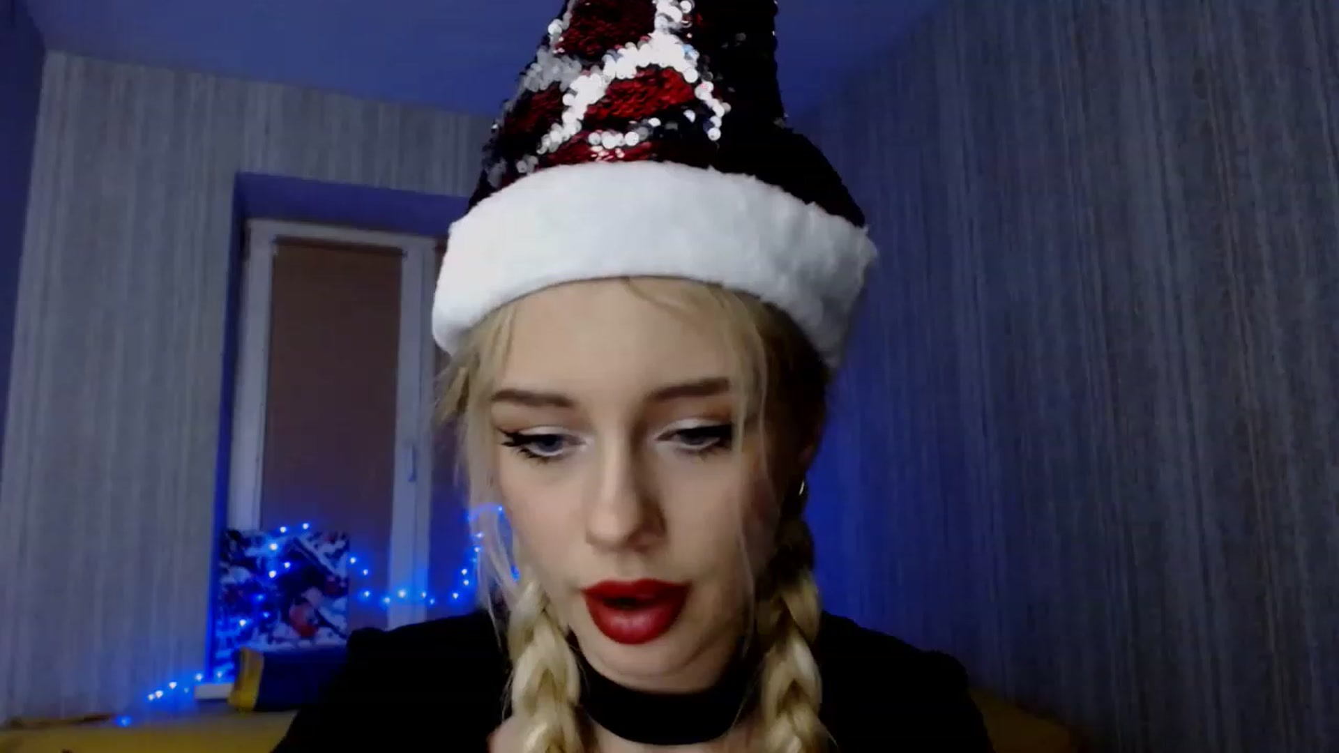 Gallery image thumbnail from Ririma_xo's myfreecams stream on, 12/24/2022, 17:04 image 3 of 20