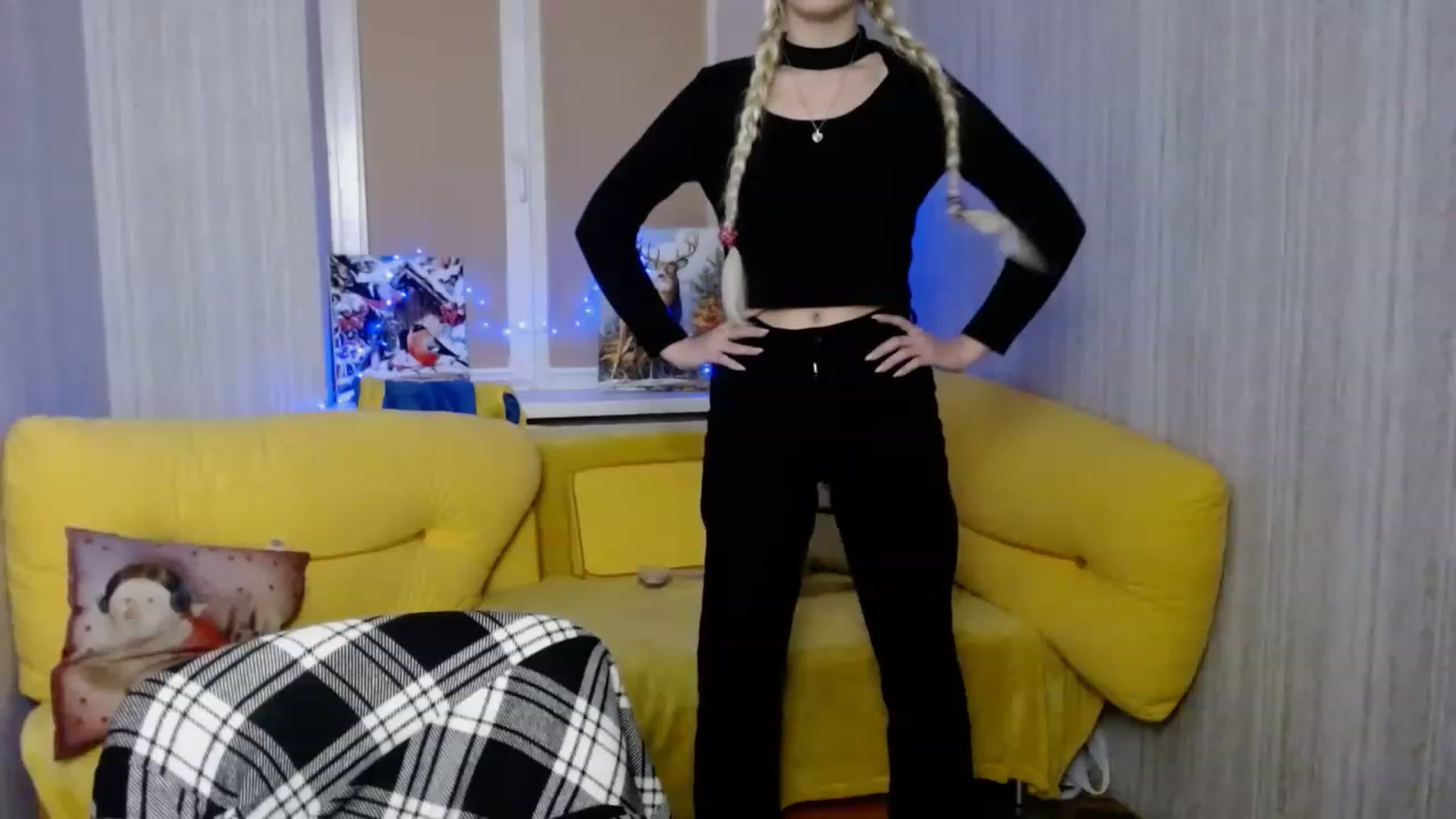 Gallery image thumbnail from Ririma_xo's myfreecams stream on, 12/24/2022, 18:58 image 19 of 20
