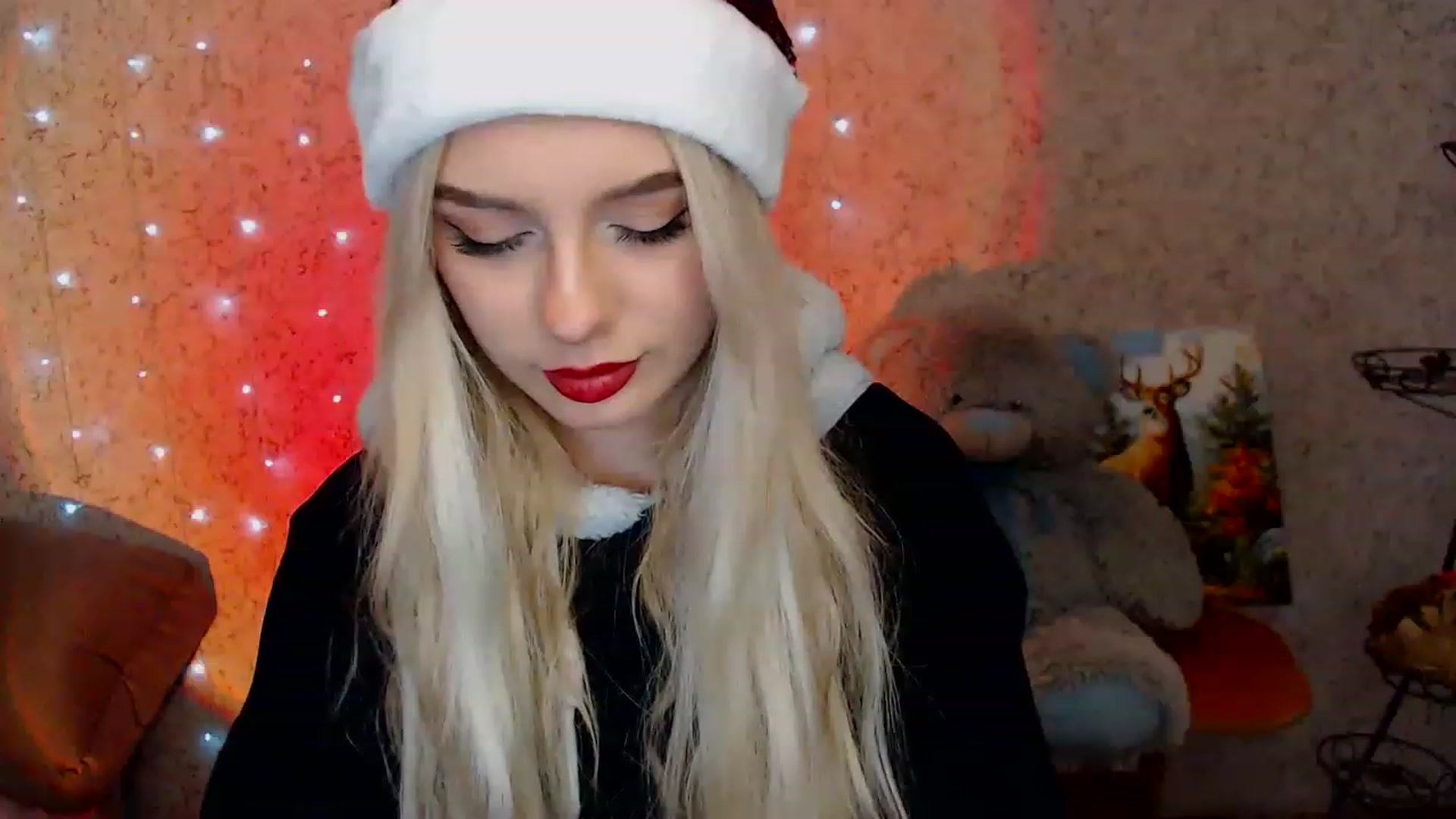 Gallery image thumbnail from Ririma_xo's myfreecams stream on, 12/25/2022, 12:18 image 5 of 20