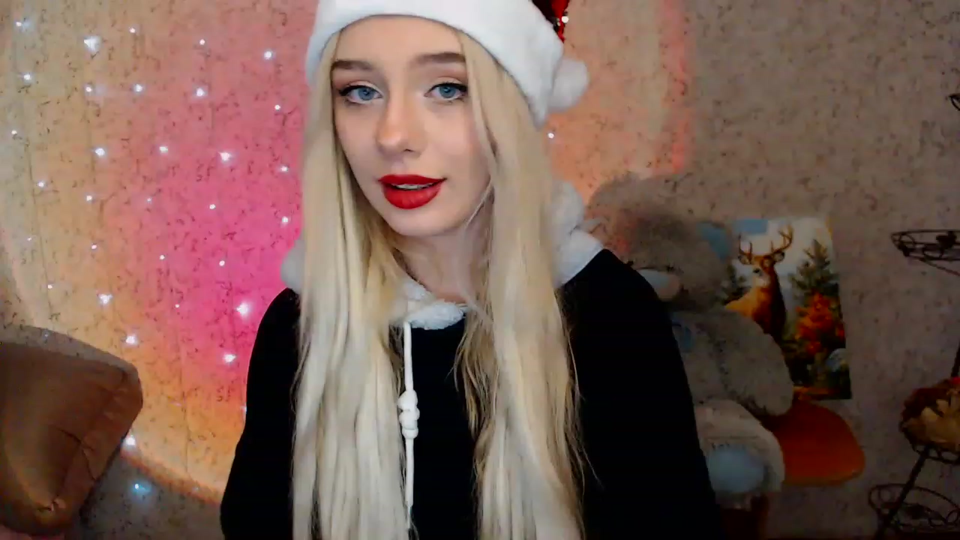 Gallery image thumbnail from Ririma_xo's myfreecams stream on, 12/25/2022, 12:18 image 3 of 20