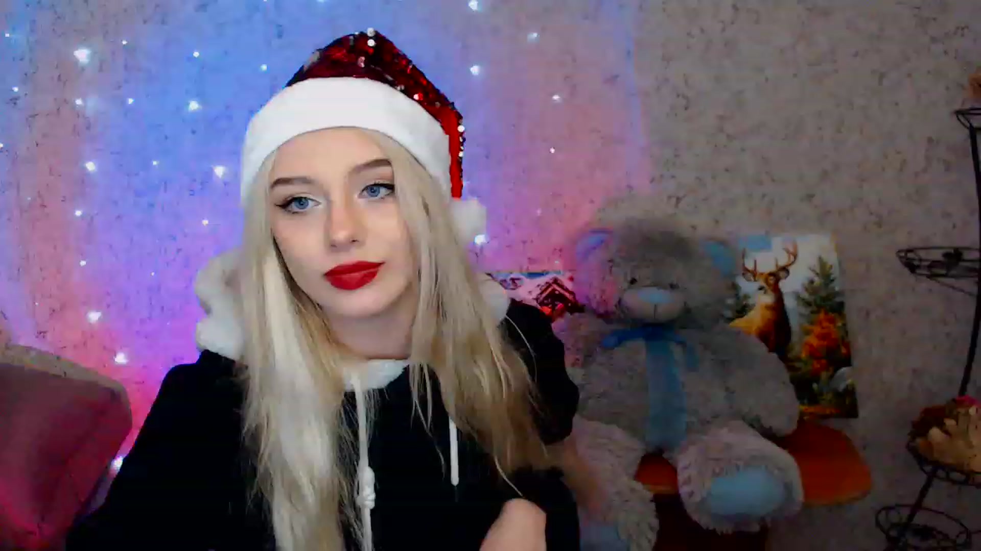 Gallery image thumbnail from Ririma_xo's myfreecams stream on, 12/25/2022, 12:18 image 15 of 20