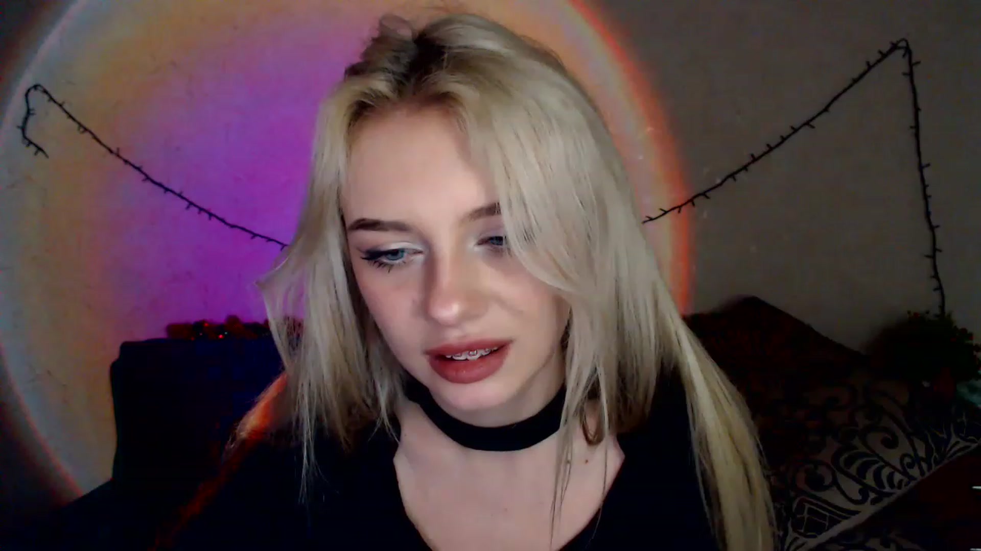 Gallery image thumbnail from Ririma_xo's myfreecams stream on, 12/27/2022, 11:01 image 7 of 20