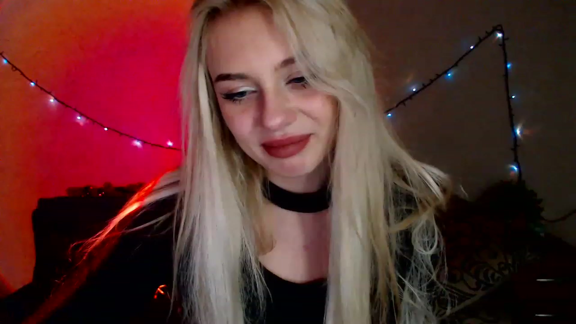 Gallery image thumbnail from Ririma_xo's myfreecams stream on, 12/27/2022, 12:48 image 13 of 20