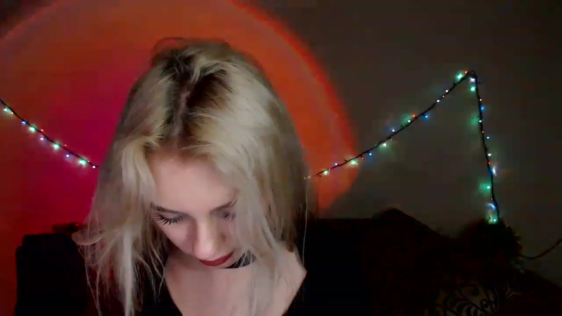 Gallery image thumbnail from Ririma_xo's myfreecams stream on, 12/27/2022, 12:48 image 7 of 20