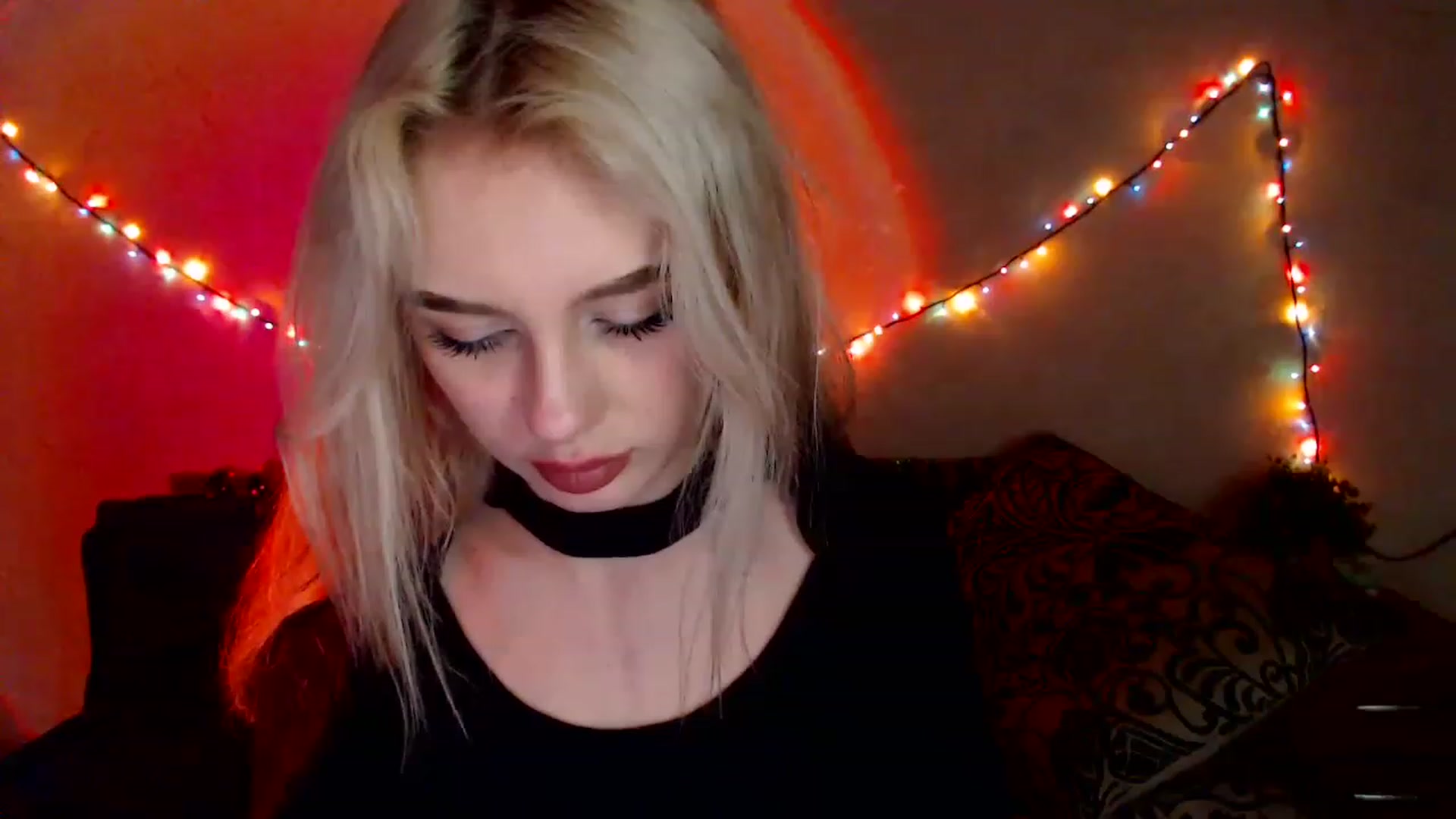 Gallery image thumbnail from Ririma_xo's myfreecams stream on, 12/27/2022, 12:48 image 8 of 20