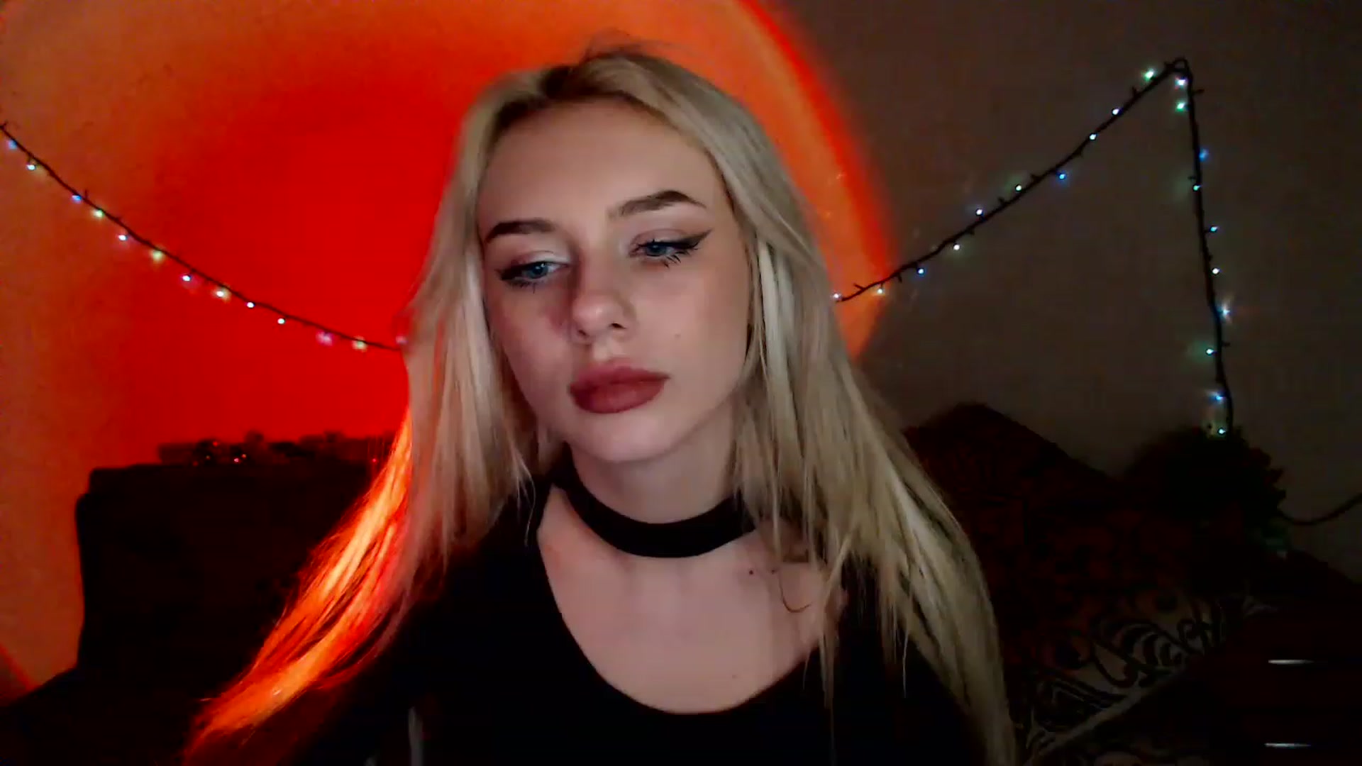 Gallery image thumbnail from Ririma_xo's myfreecams stream on, 12/27/2022, 12:48 image 20 of 20