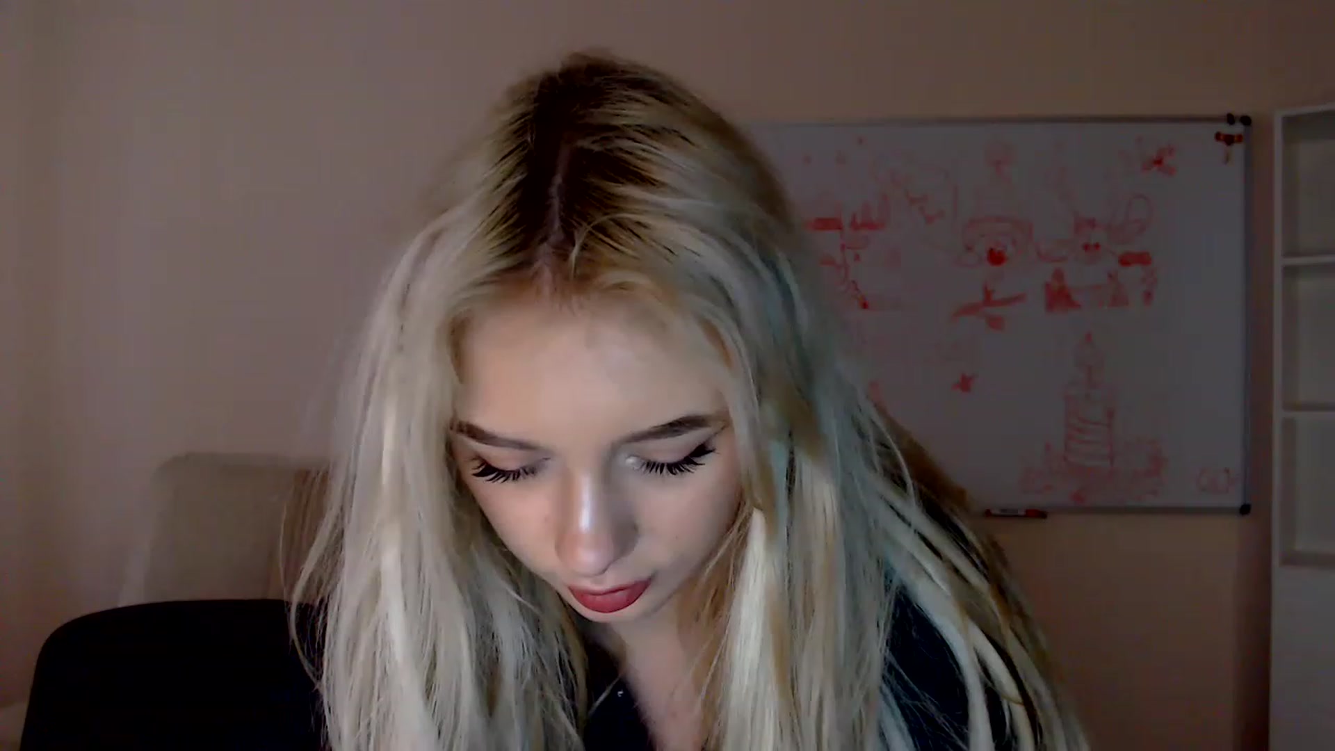 Gallery image thumbnail from Ririma_xo's myfreecams stream on, 12/28/2022, 12:43 image 2 of 20