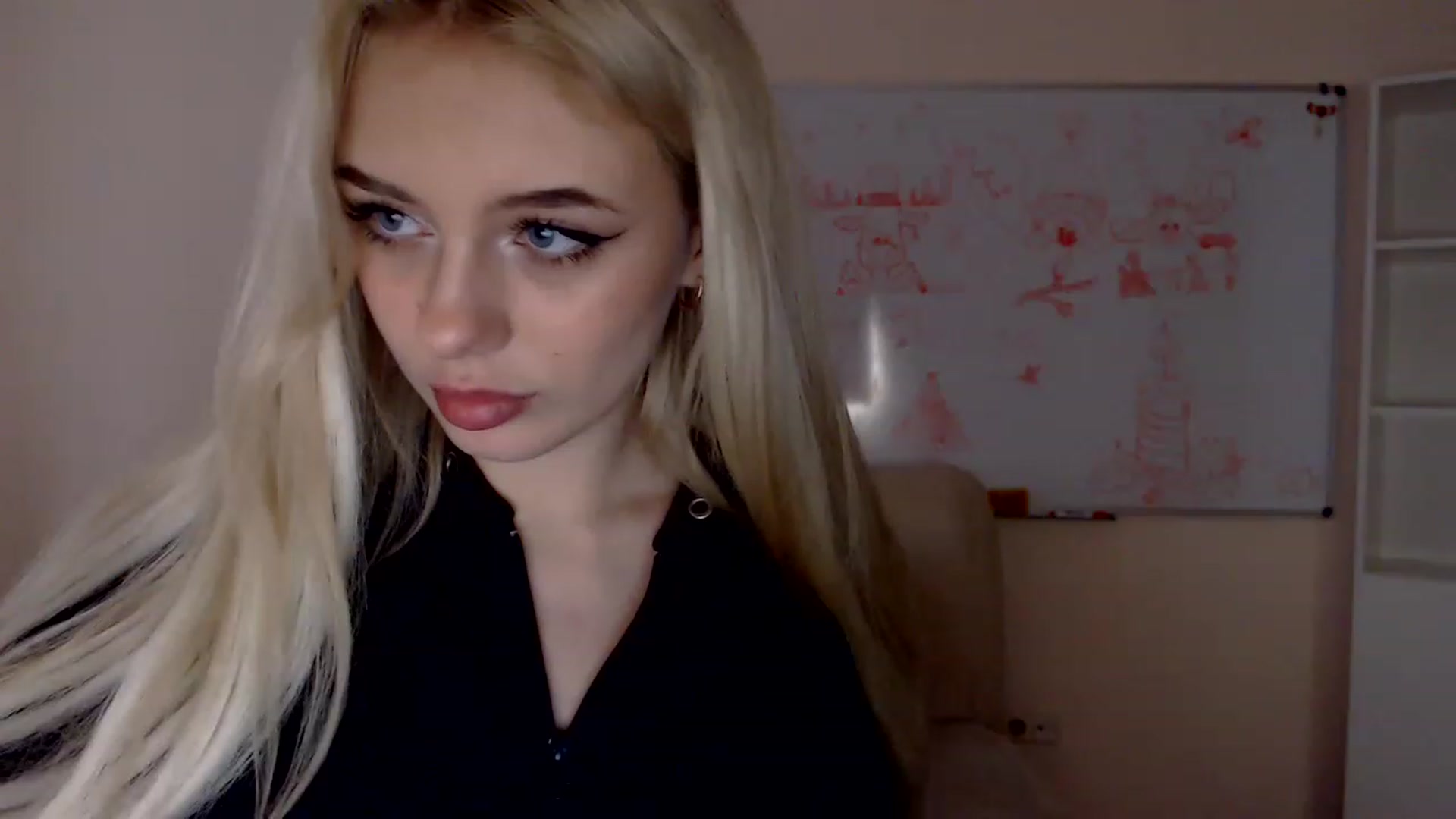 Gallery image thumbnail from Ririma_xo's myfreecams stream on, 12/28/2022, 12:43 image 17 of 20