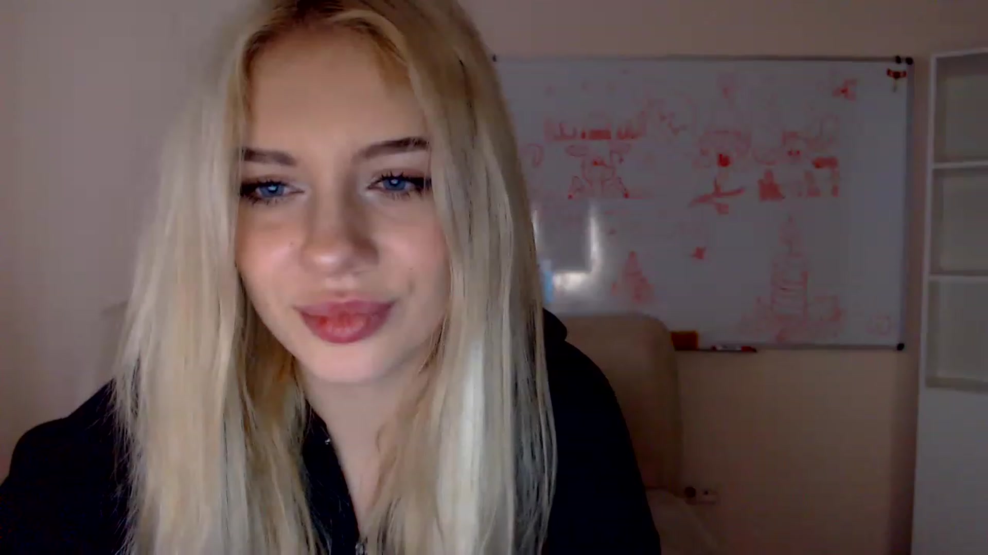 Gallery image thumbnail from Ririma_xo's myfreecams stream on, 12/28/2022, 12:43 image 15 of 20