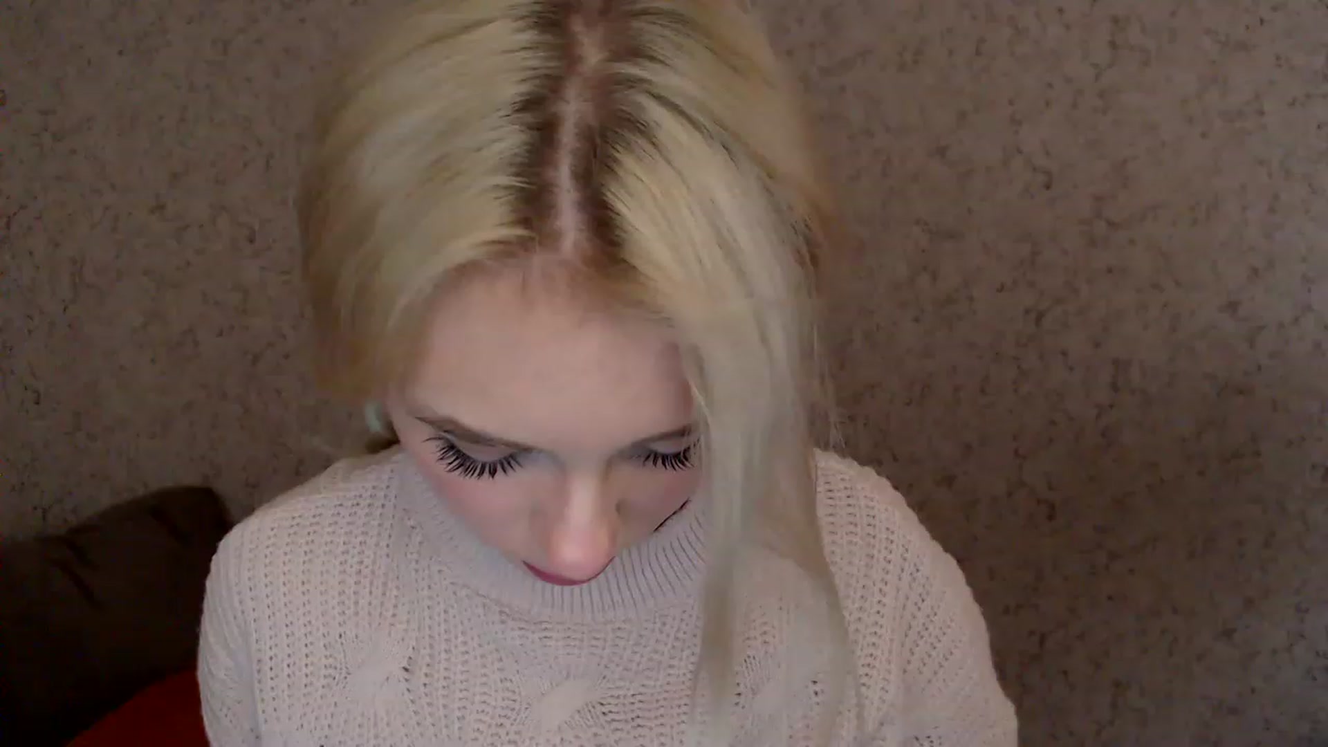 Gallery image thumbnail from Ririma_xo's myfreecams stream on, 12/29/2022, 10:11 image 15 of 20