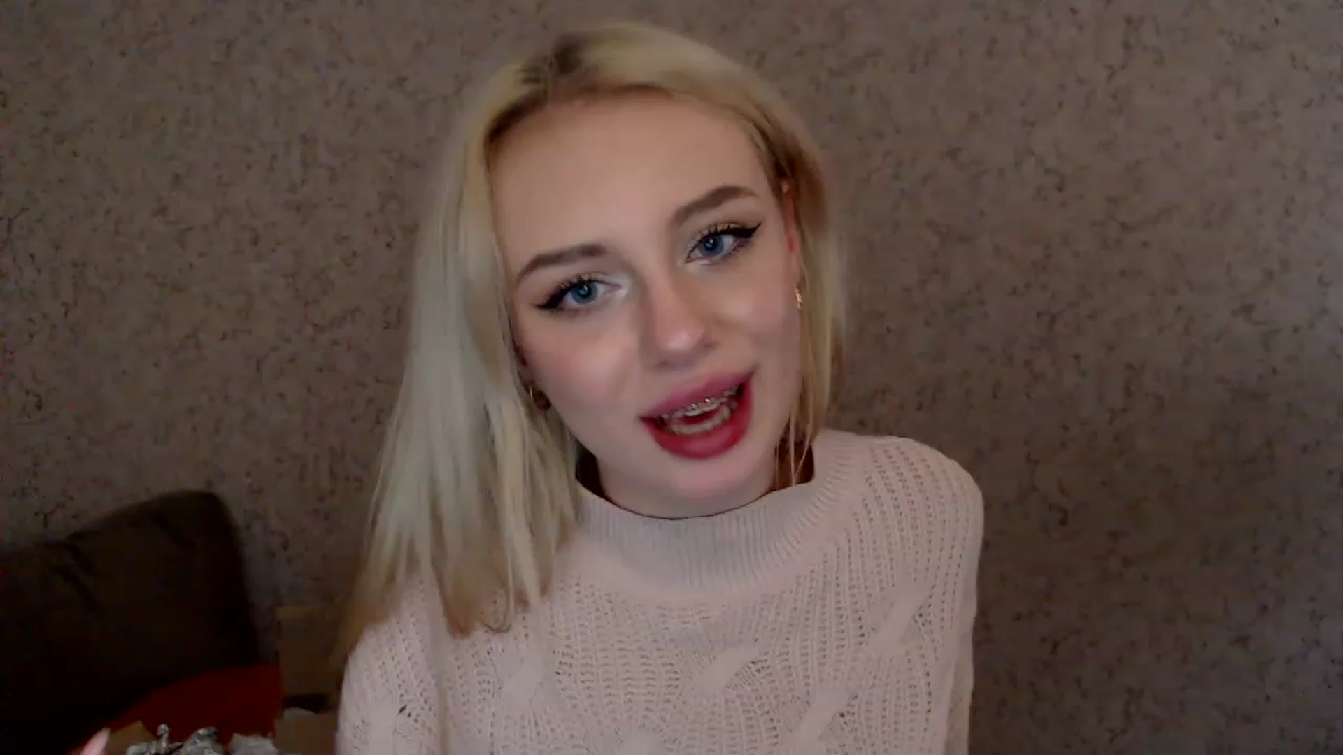 Gallery image thumbnail from Ririma_xo's myfreecams stream on, 12/29/2022, 11:11 image 15 of 20