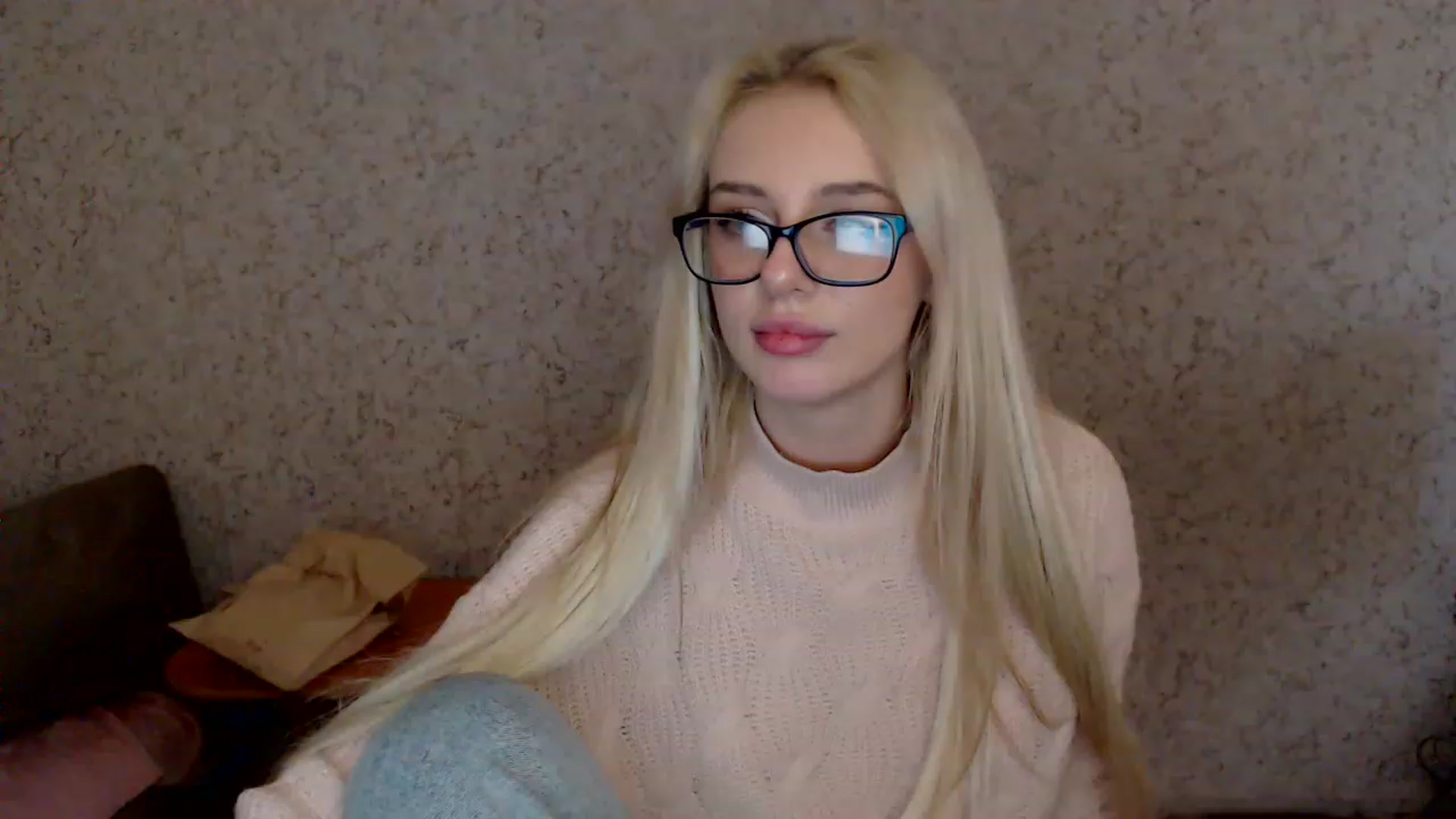 Gallery image thumbnail from Ririma_xo's myfreecams stream on, 12/29/2022, 12:51 image 13 of 20