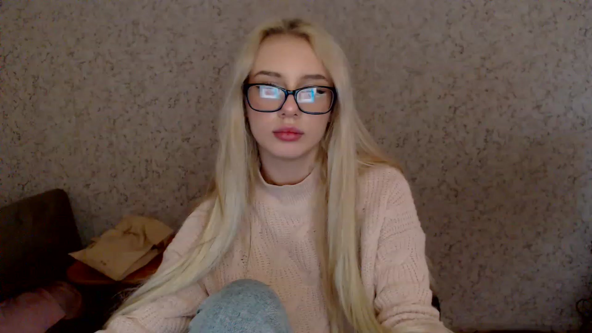 Gallery image thumbnail from Ririma_xo's myfreecams stream on, 12/29/2022, 12:51 image 14 of 20